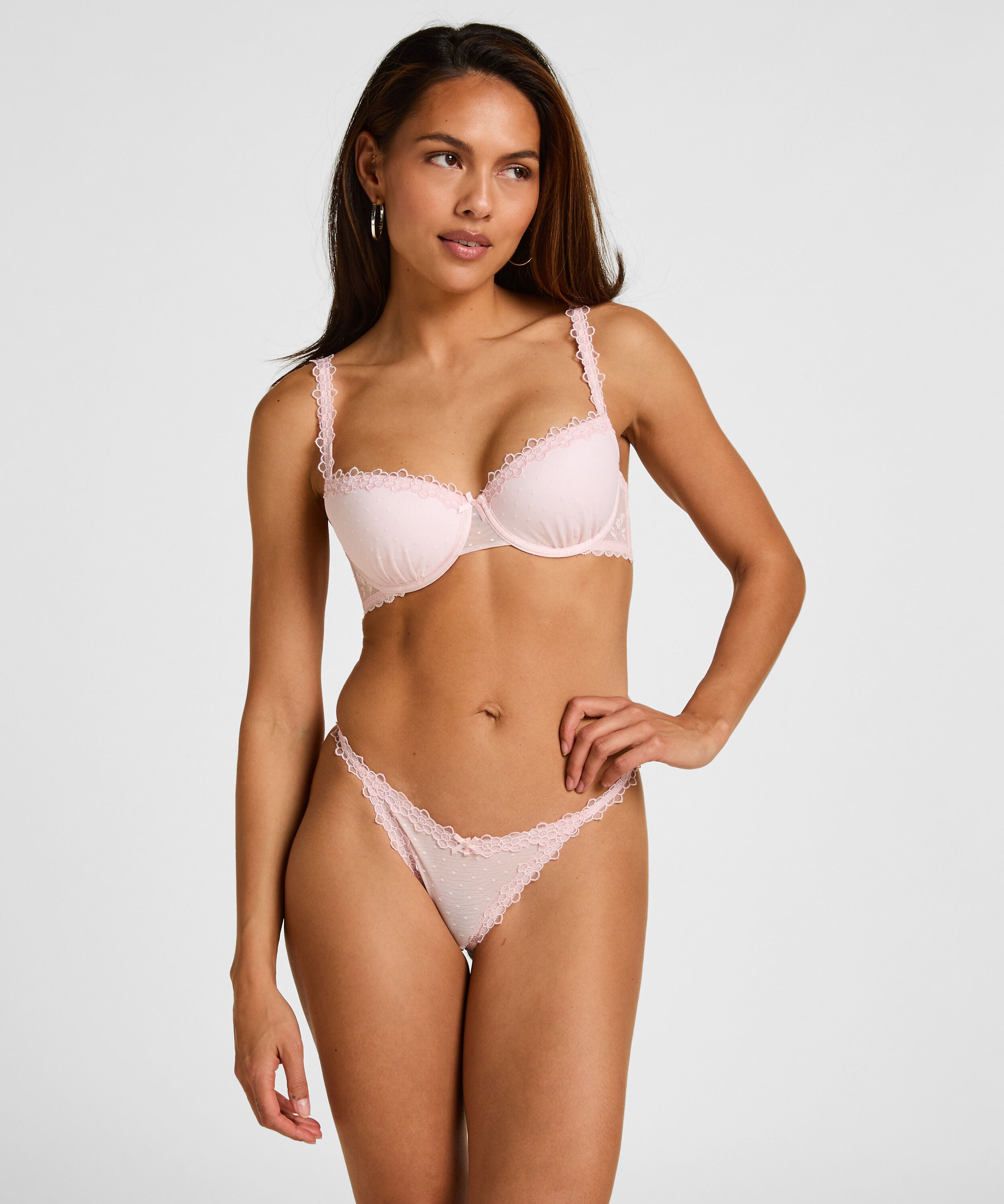 String Eleanora, Roze