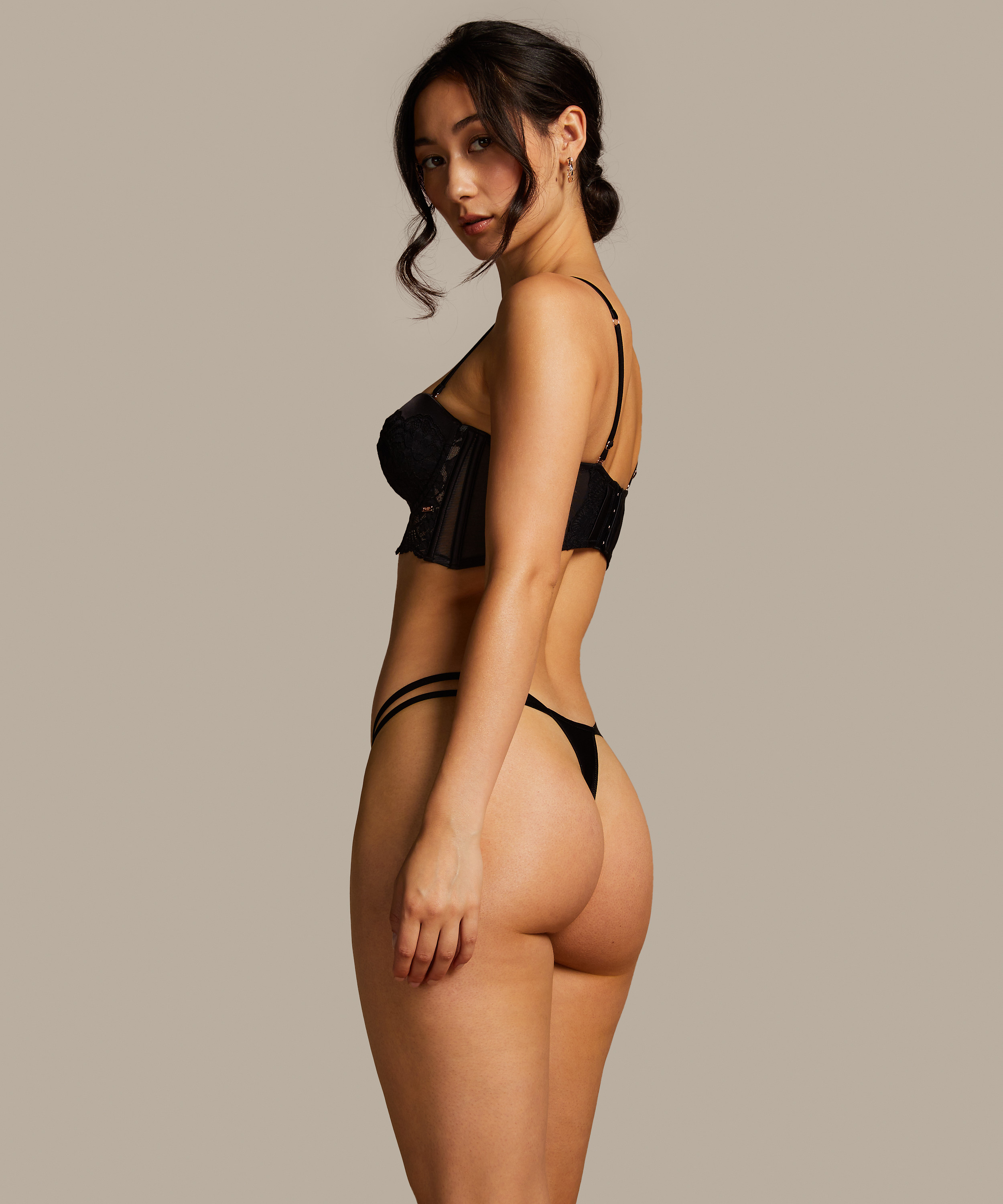 Soutien-gorge à armatures préformé sans bretelles Jamie, Noir, main