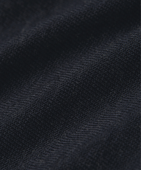 Haut avec cachemire &agrave; col roul&eacute; super soft, Noir