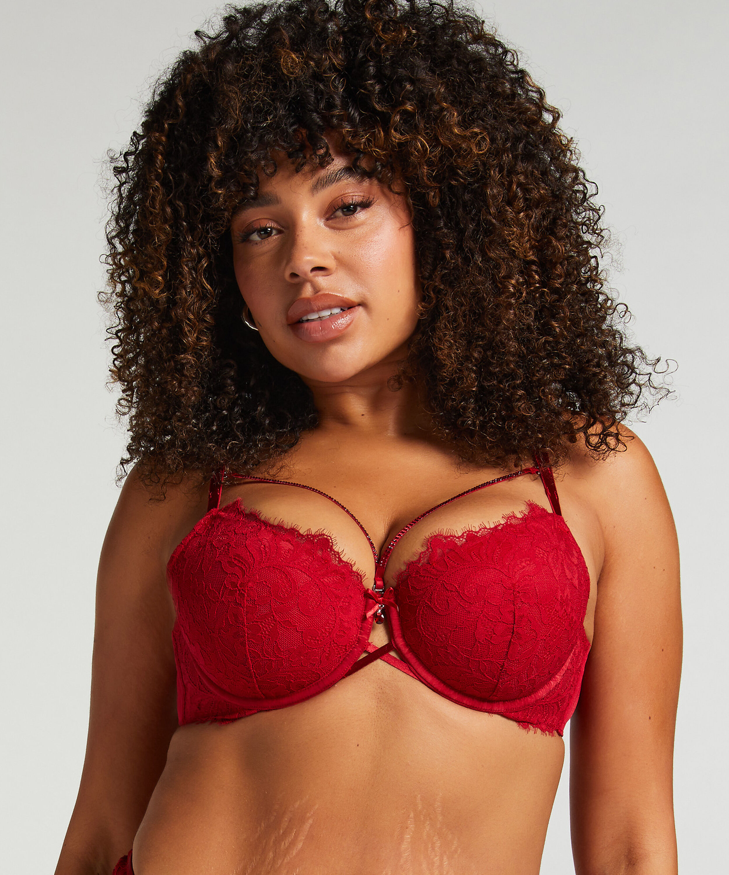 Soutien-gorge à armatures préformé Charlotta, Rouge