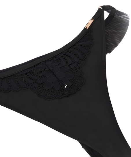 String Antonia, Noir