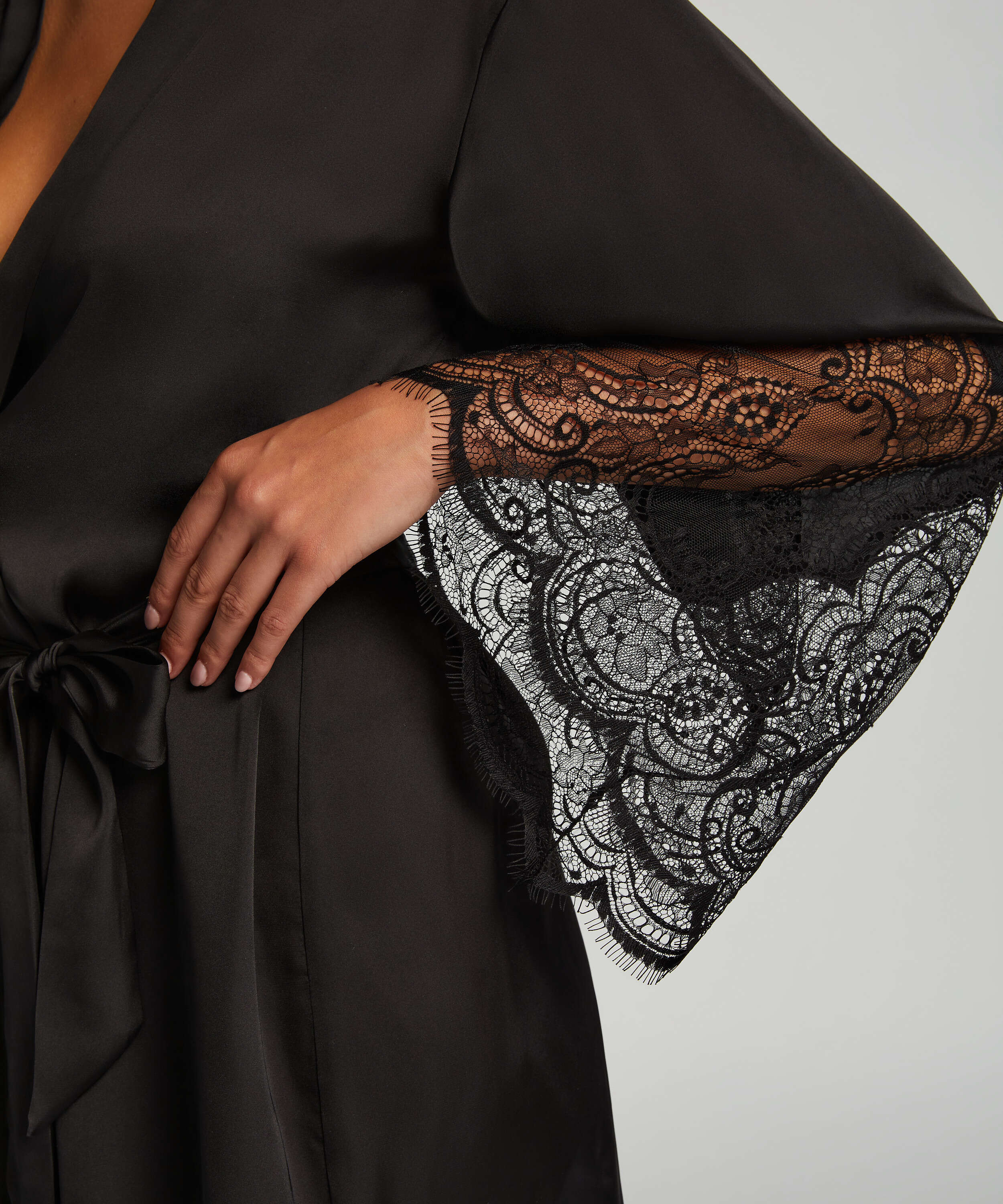 Kimono Lace Satin, Noir, main