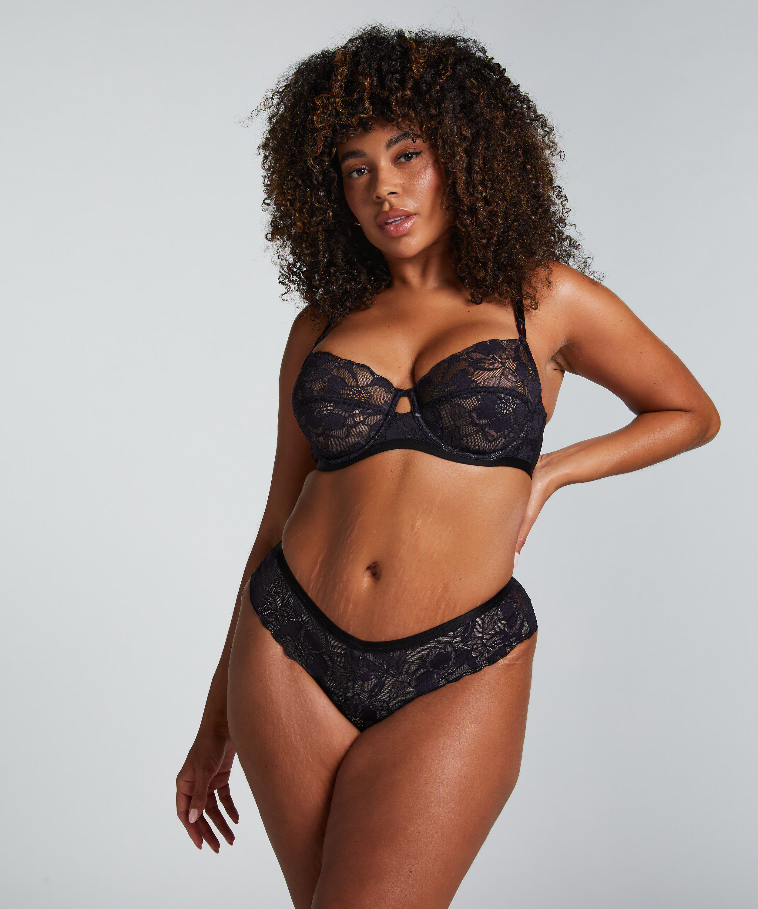 Soutien-gorge &agrave; armatures non-pr&eacute;form&eacute; Sophia, Noir