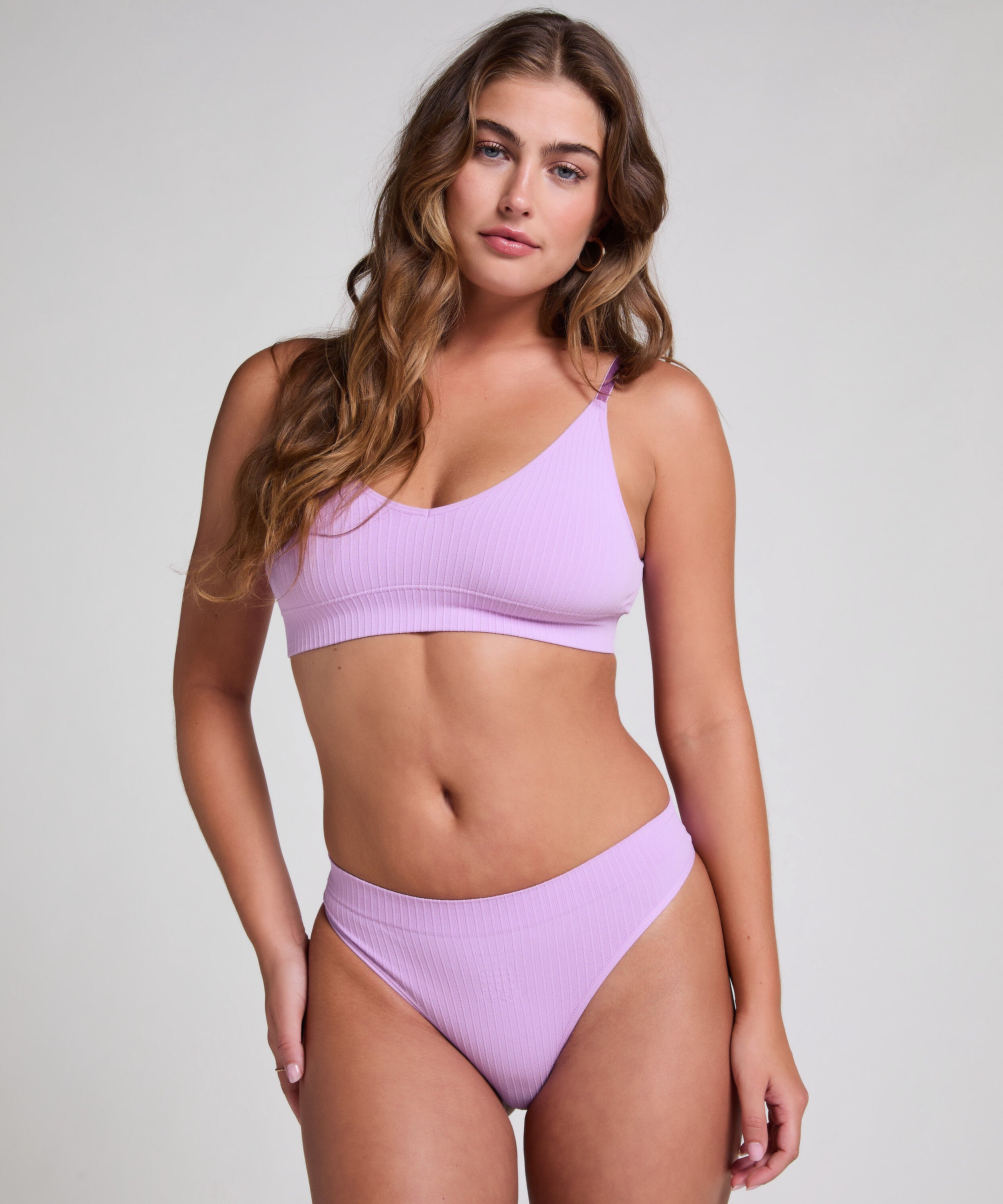 String &eacute;chancr&eacute; Dianne, Pourpre