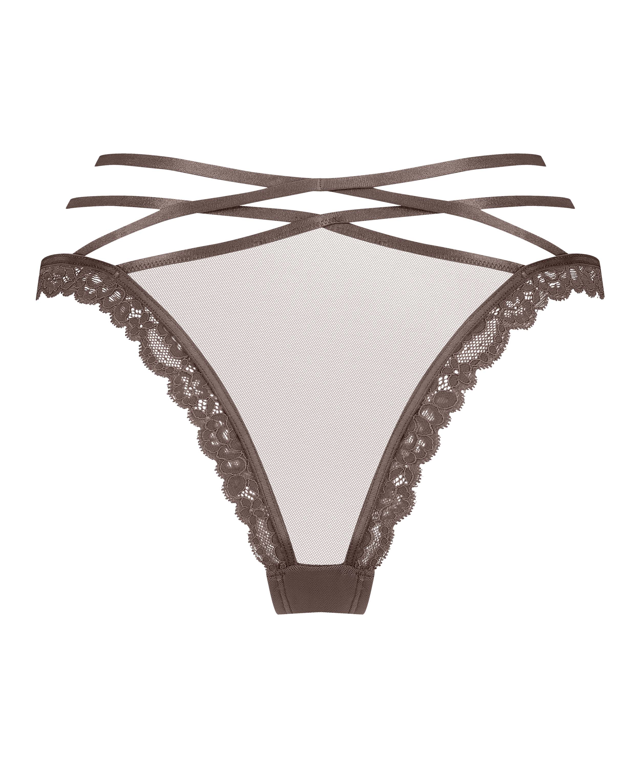 Brazilian Janine, Bruin, main