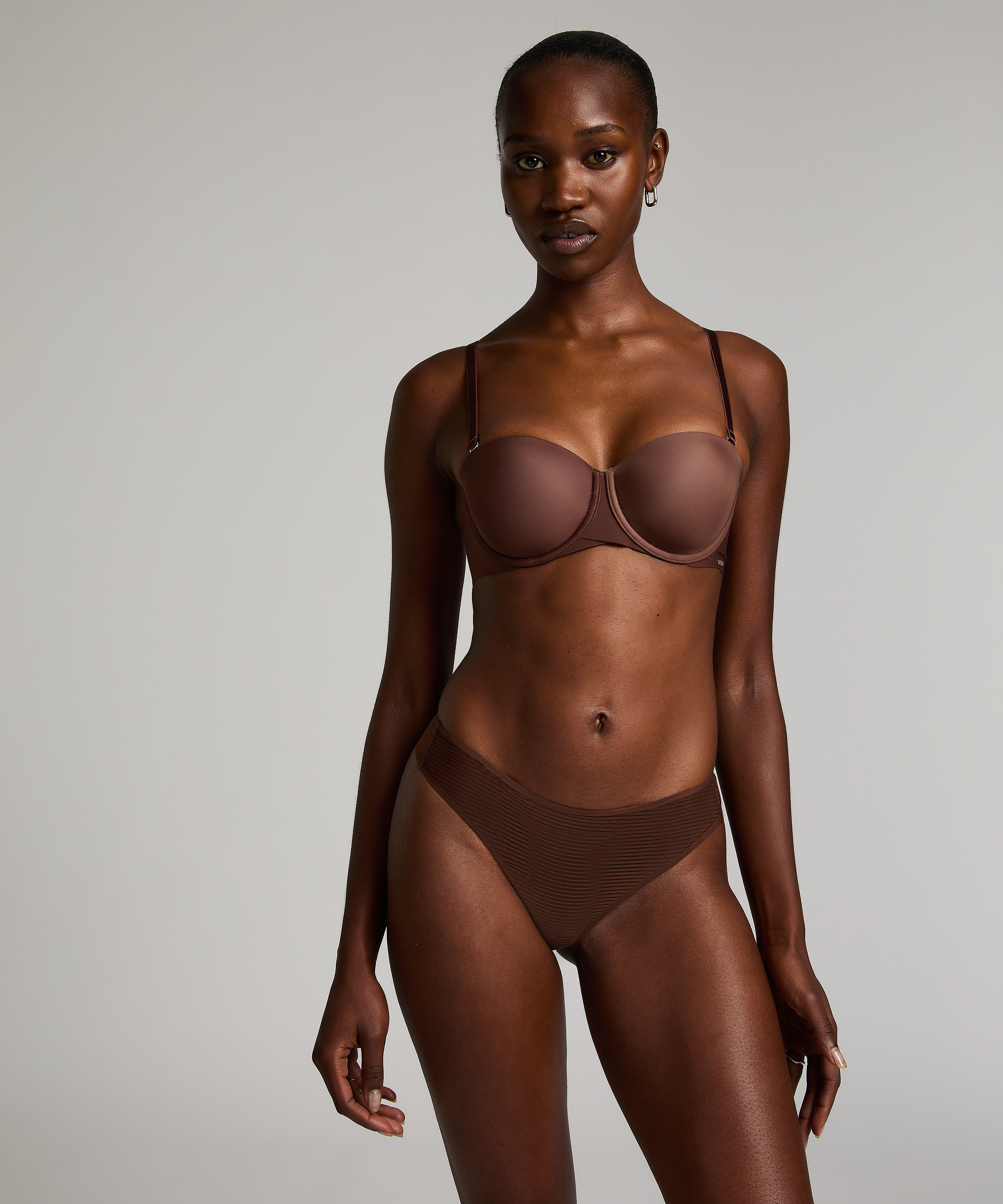 Invisible string Stripe mesh, Bruin, main