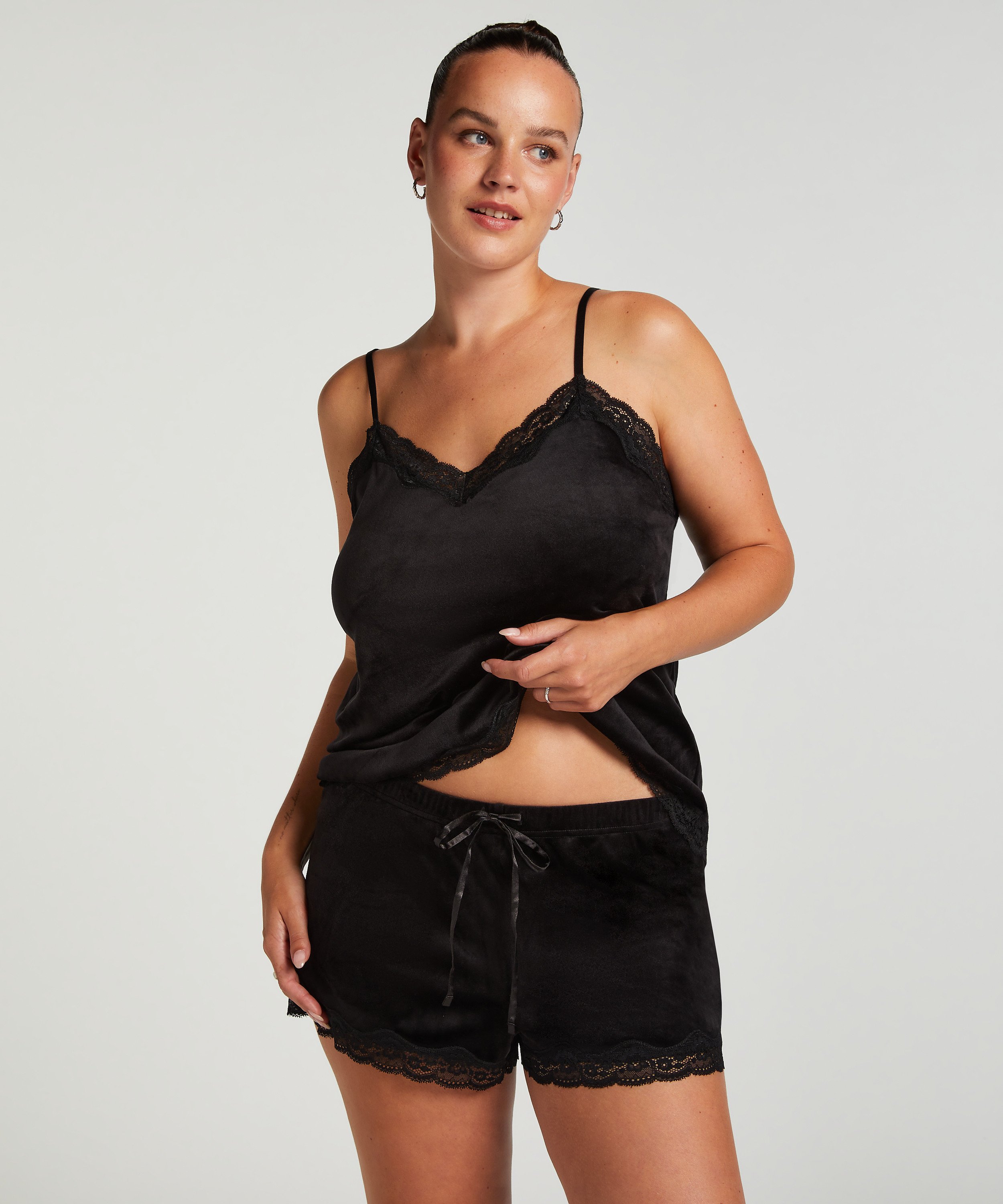 Camisole velours Dentelle, Noir, main