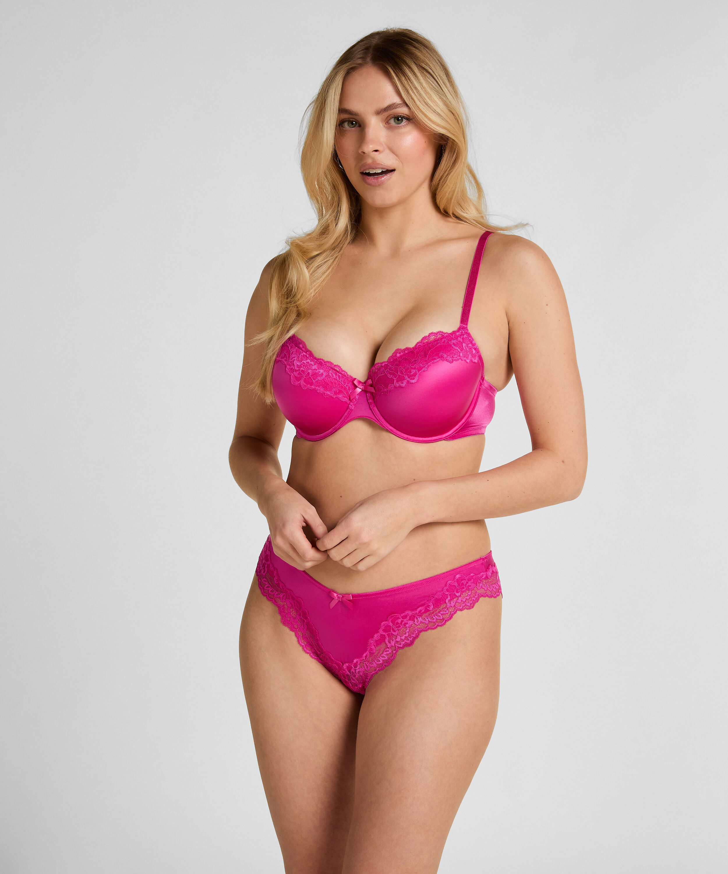 Slip brésilien Lace & Shine, Rose