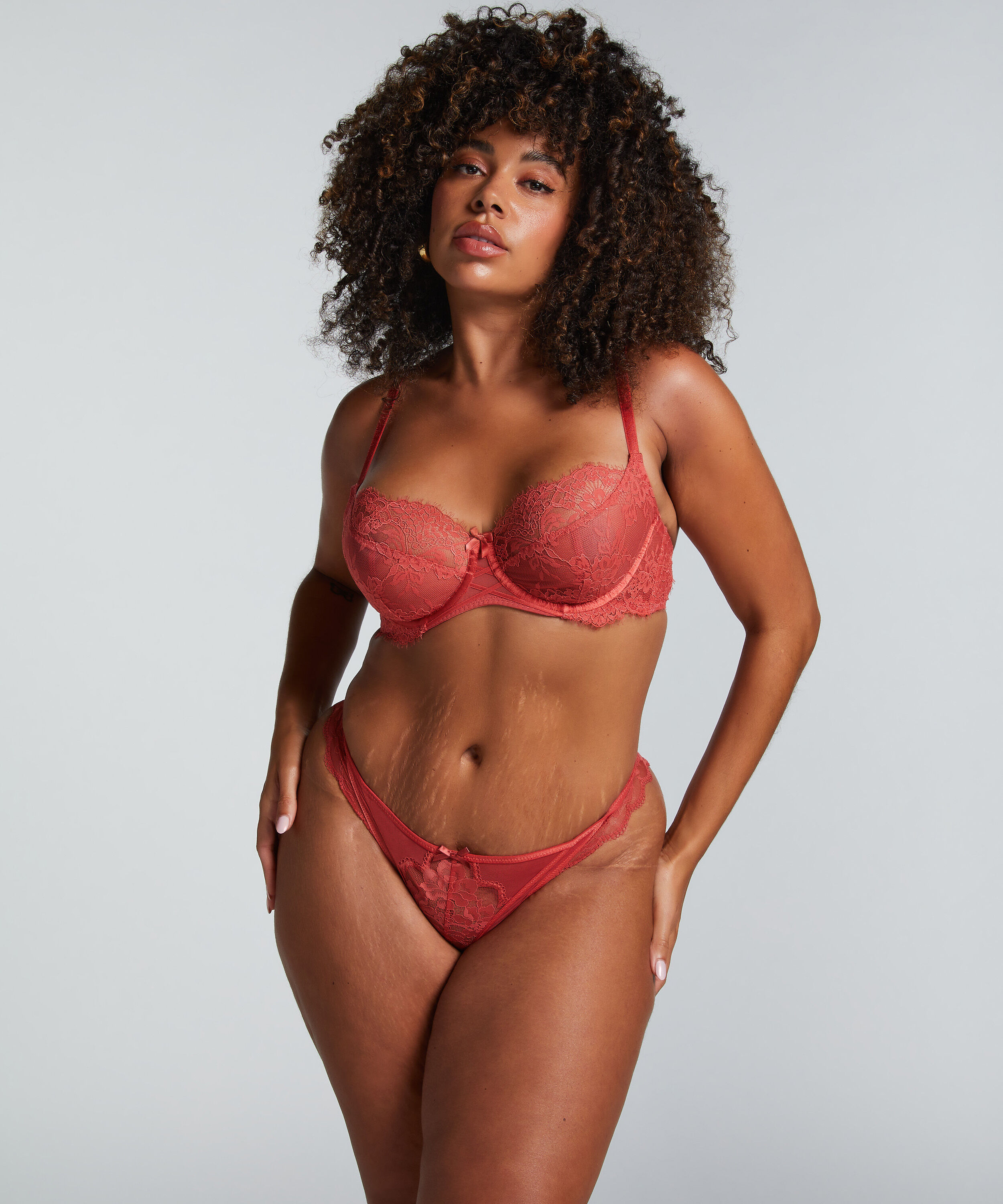 Slip brésilien Lorna, Rouge