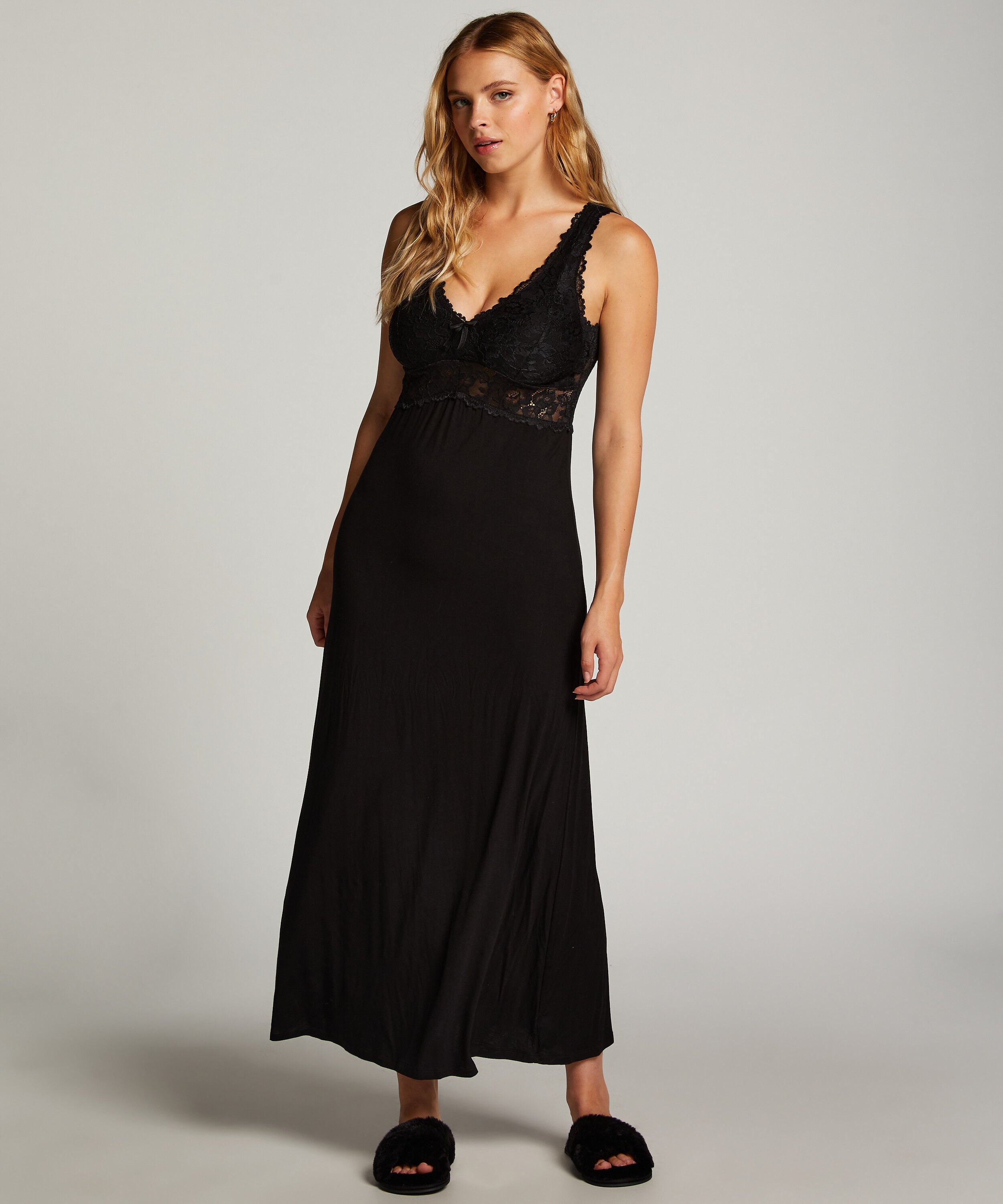 Nuisette Longue Nora Lace, Noir