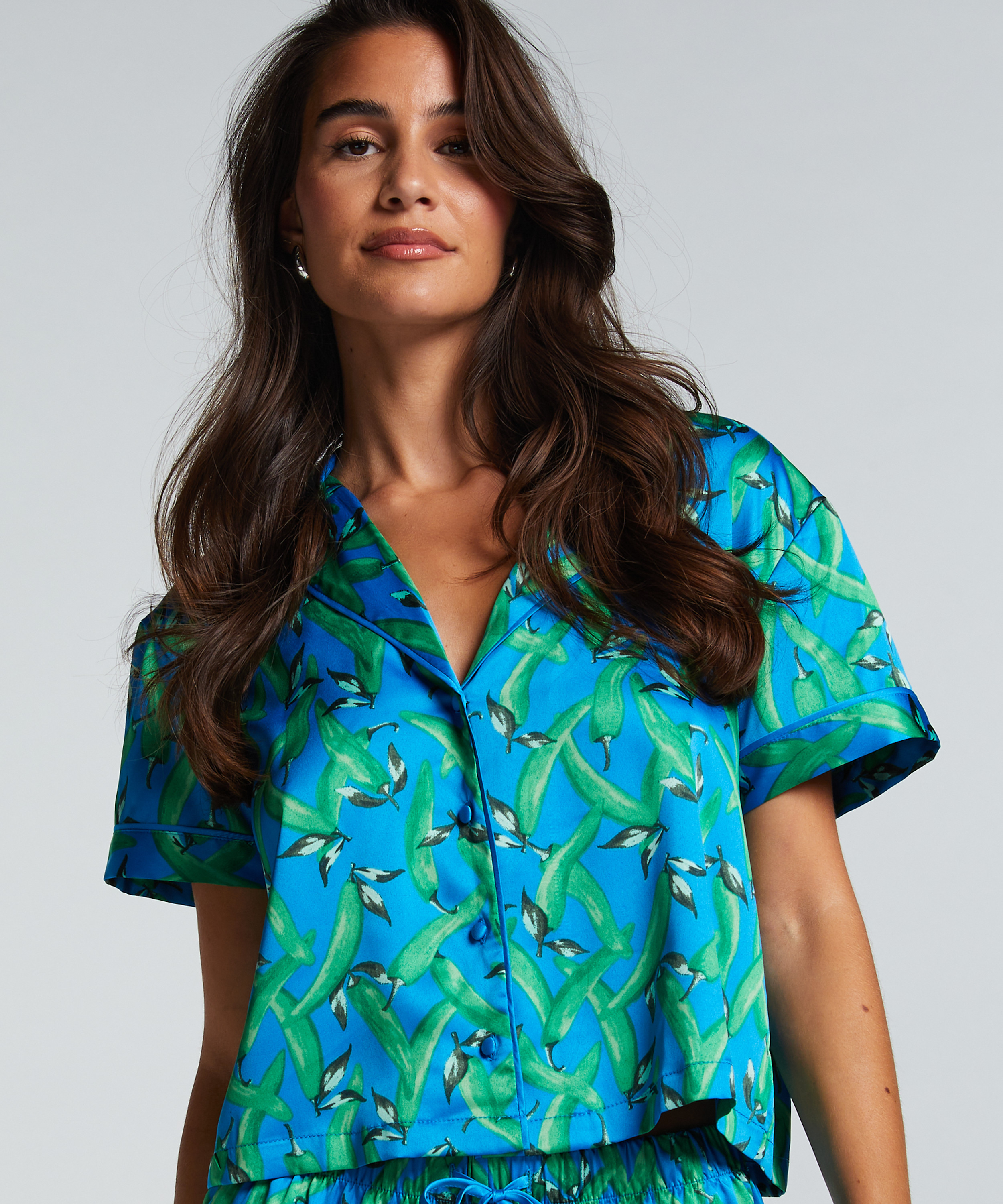 Veste &agrave; manches courtes en satin, Bleu, main