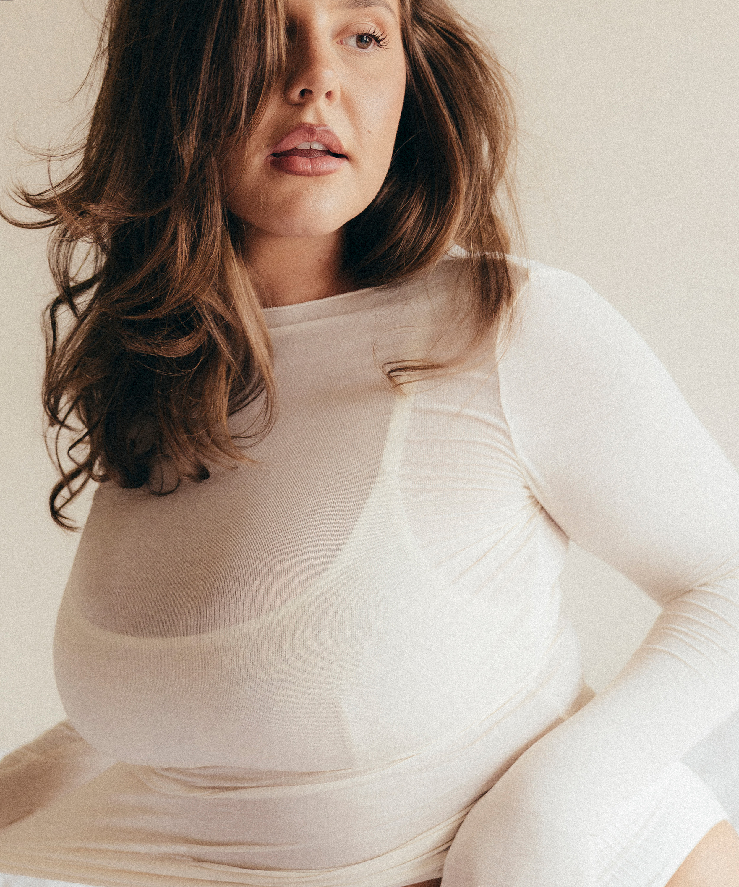 Brassi&egrave;re Darcy, Blanc, main