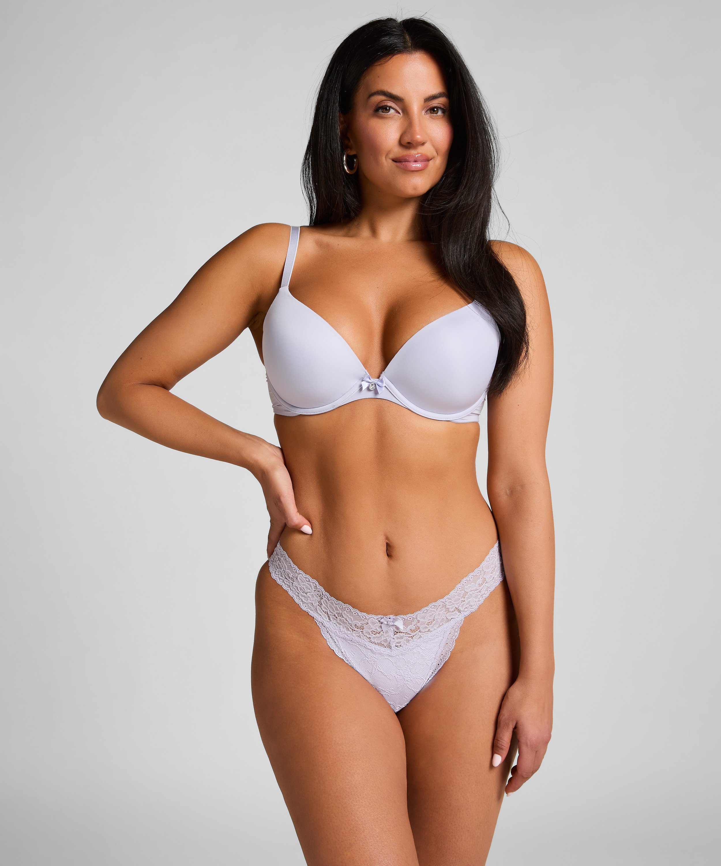 String extra bas Madison, Pourpre, main