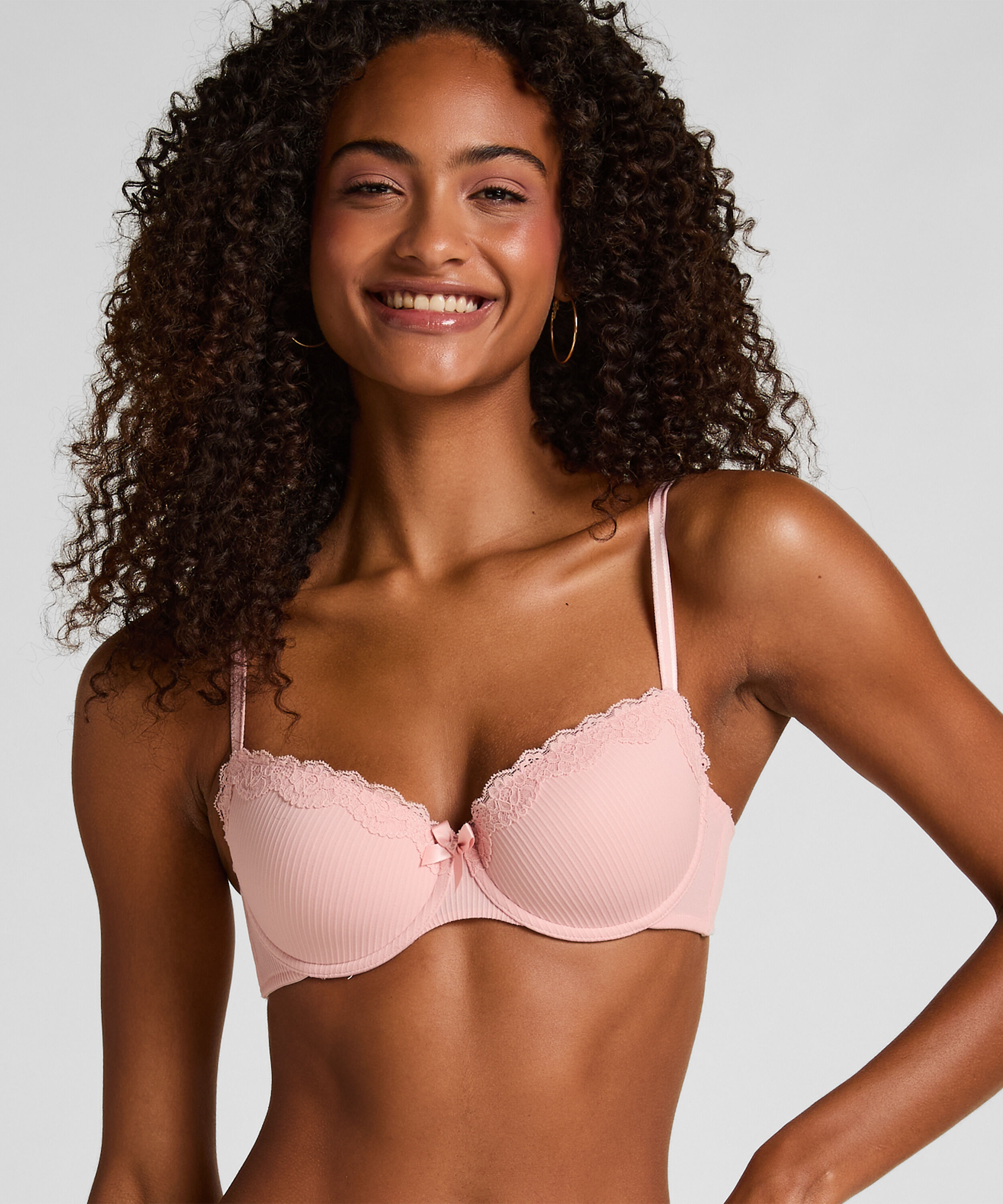 Soutien-gorge &agrave; armatures rembourr&eacute; Lola, Rose