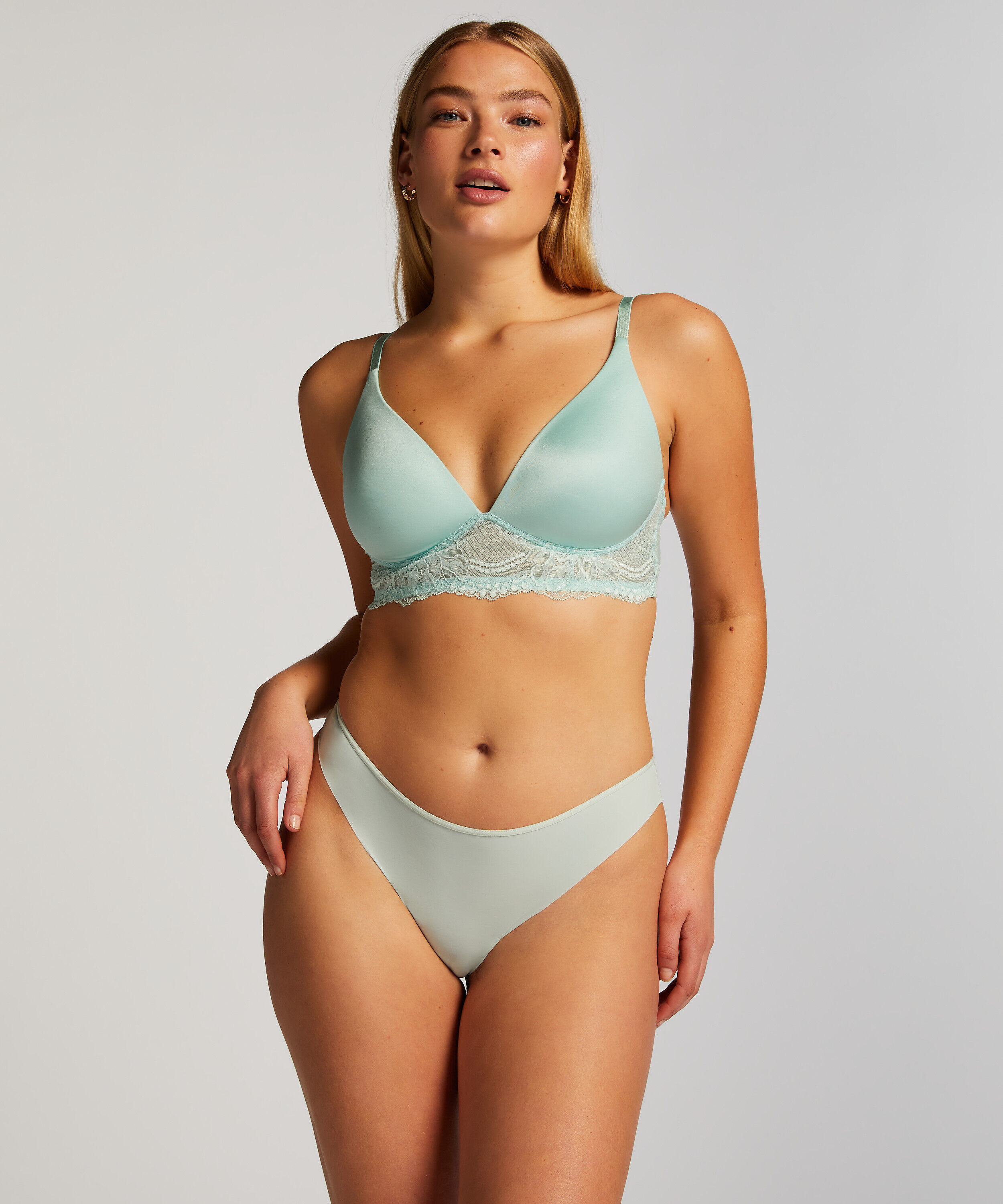 String Invisible Lace back, Vert