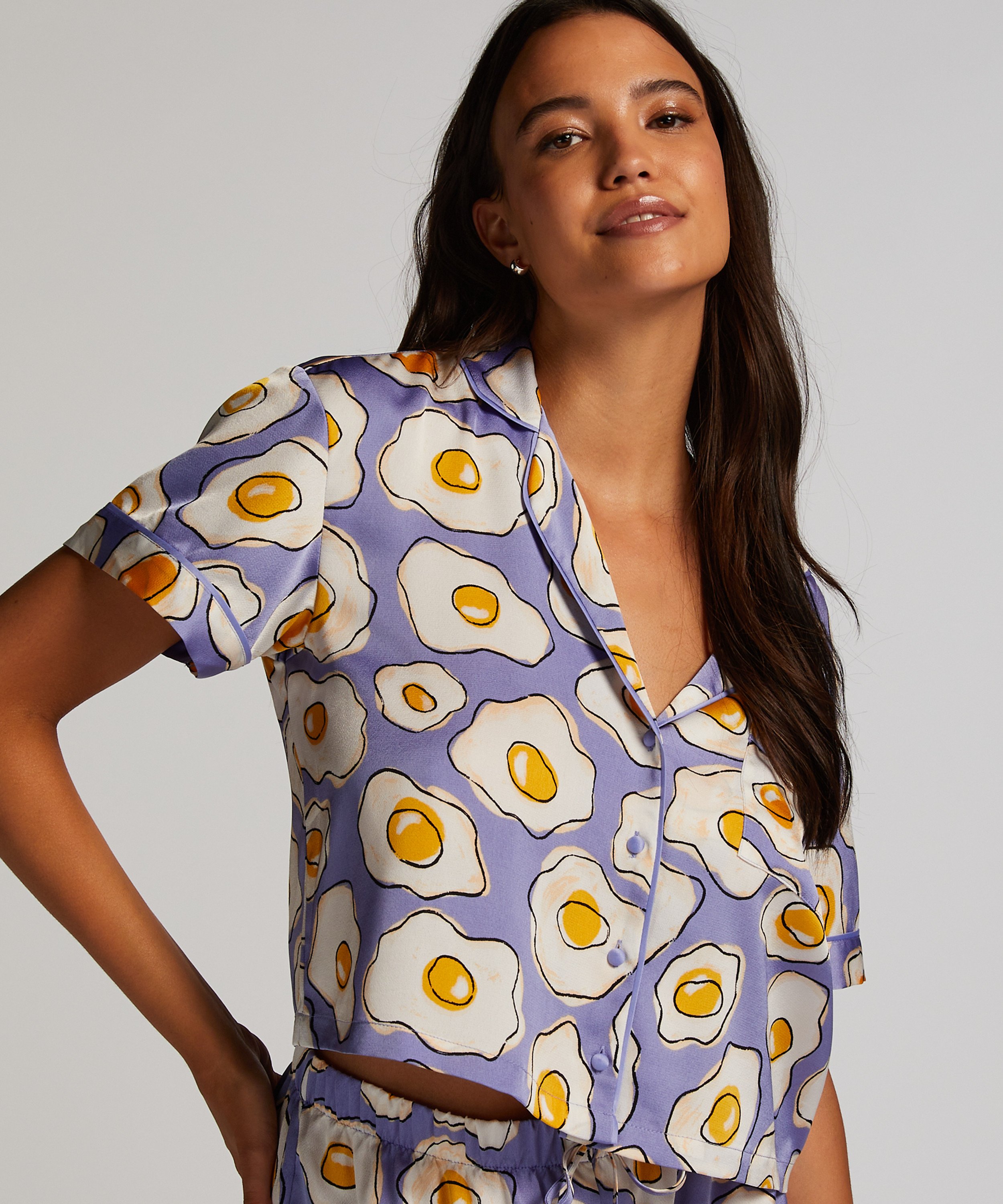 Veste &agrave; manches courtes en satin, Pourpre, main