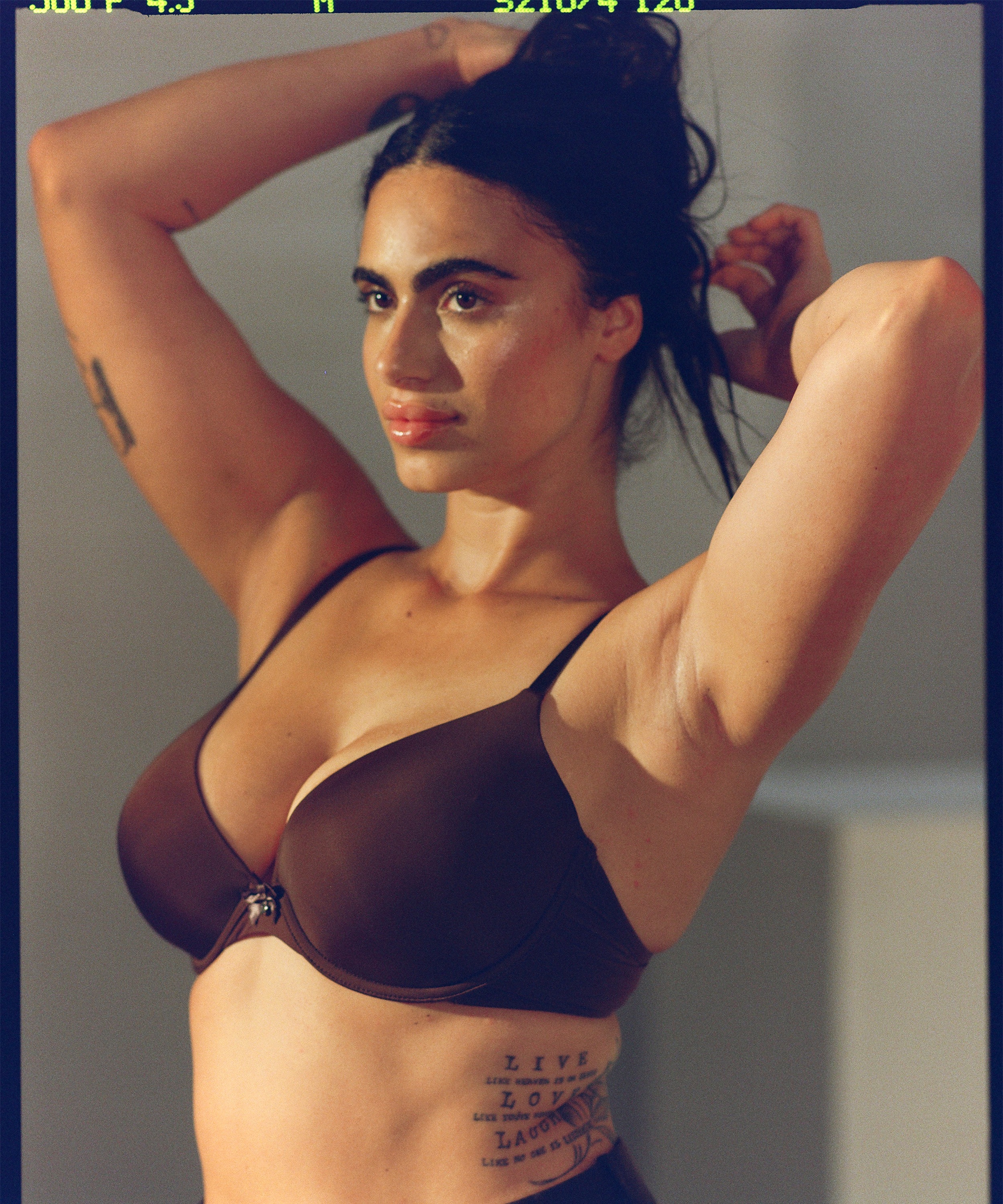 Soutien-gorge à armatures préformé Plunge, Brun, main