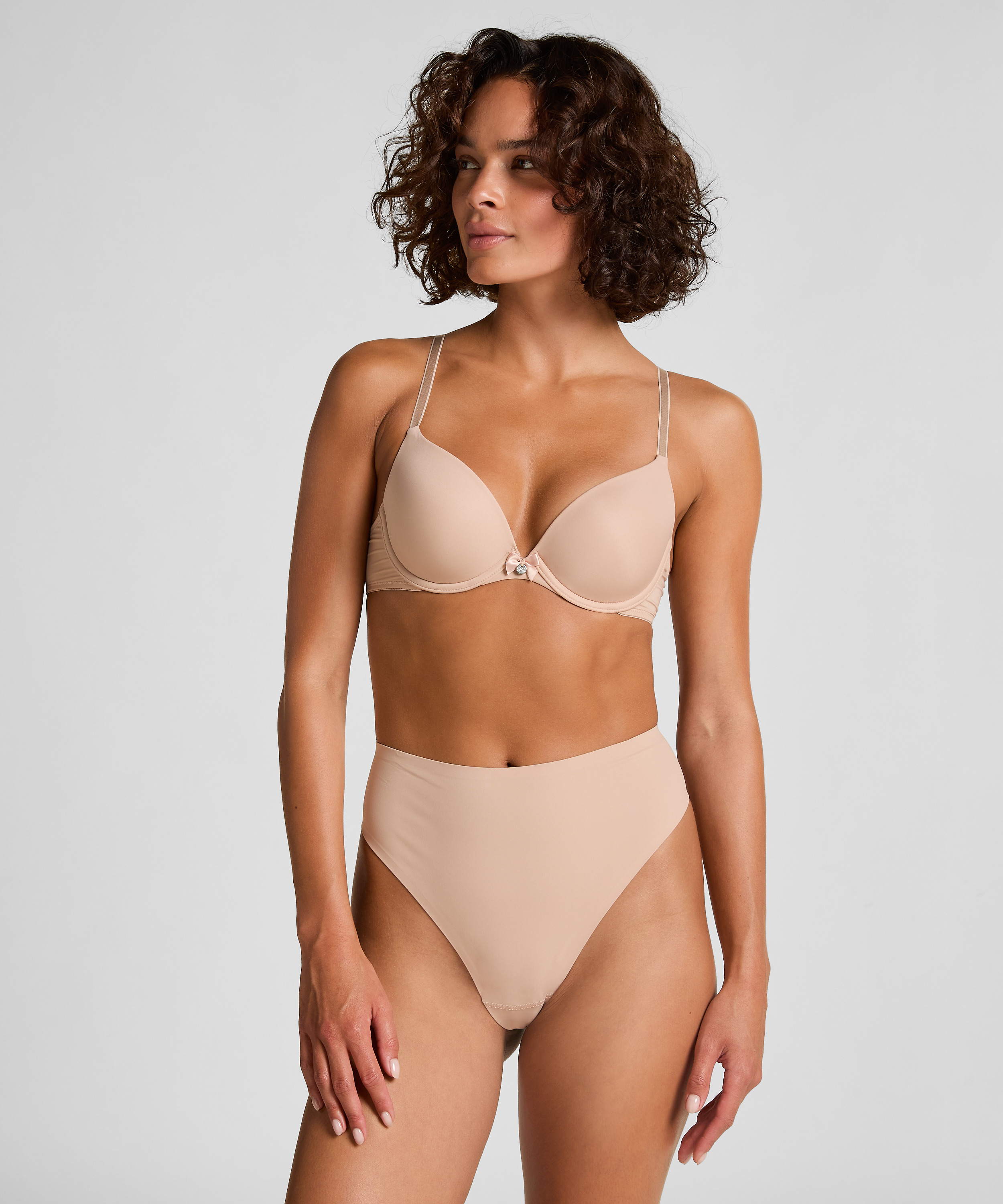 Soutien-gorge à armatures préformé Plunge, Beige, main