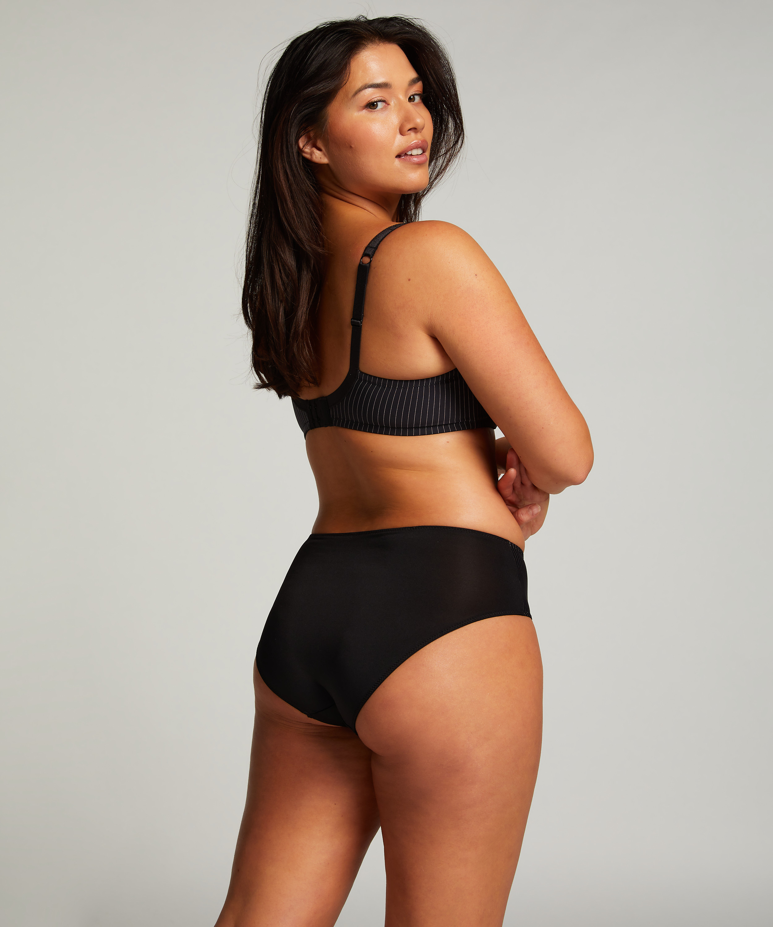 Soutien-gorge &agrave; armatures non-pr&eacute;form&eacute; Adalyn, Noir, main