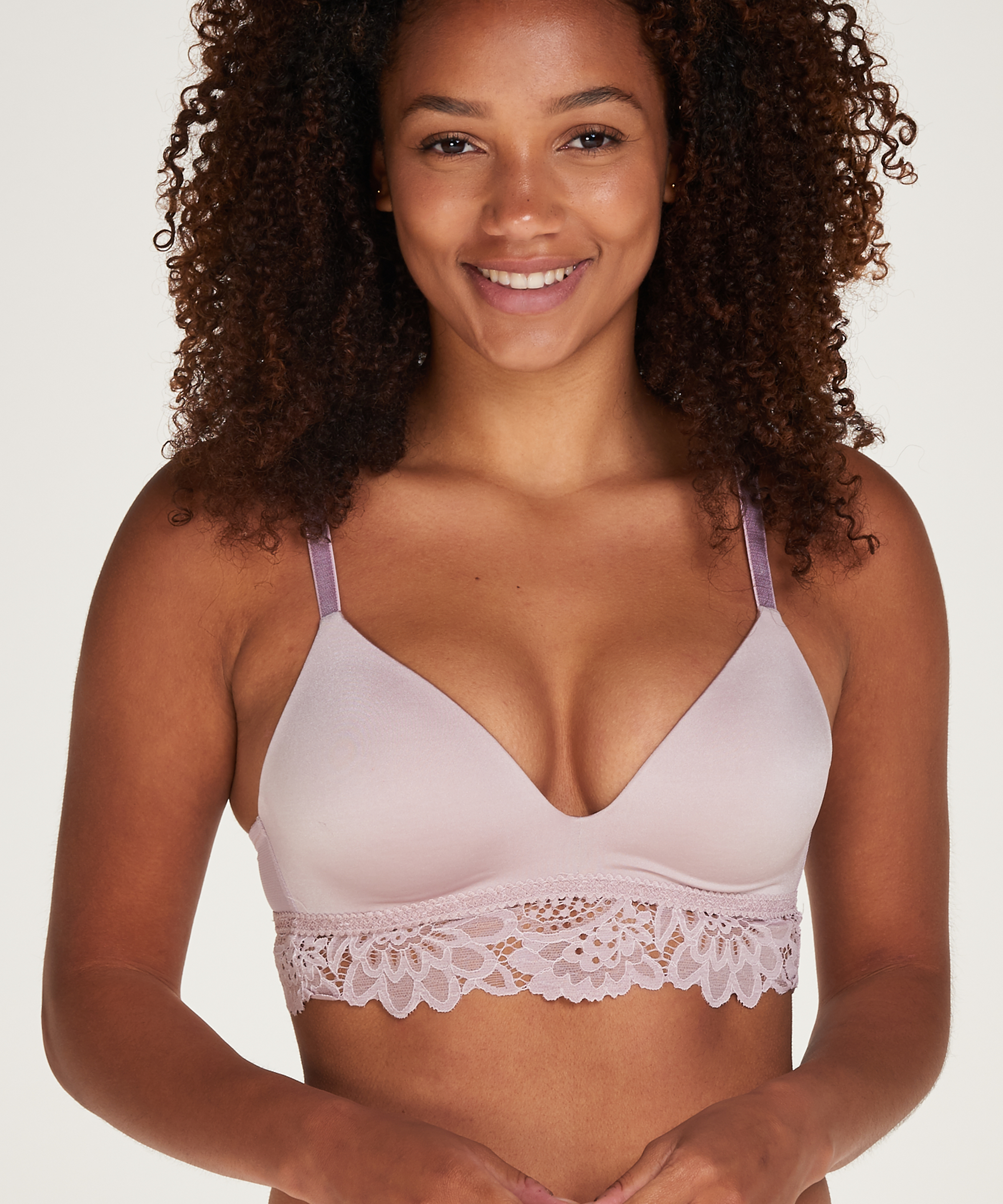 Soutien-gorge push-up préformé sans armatures Evey, Pourpre, main
