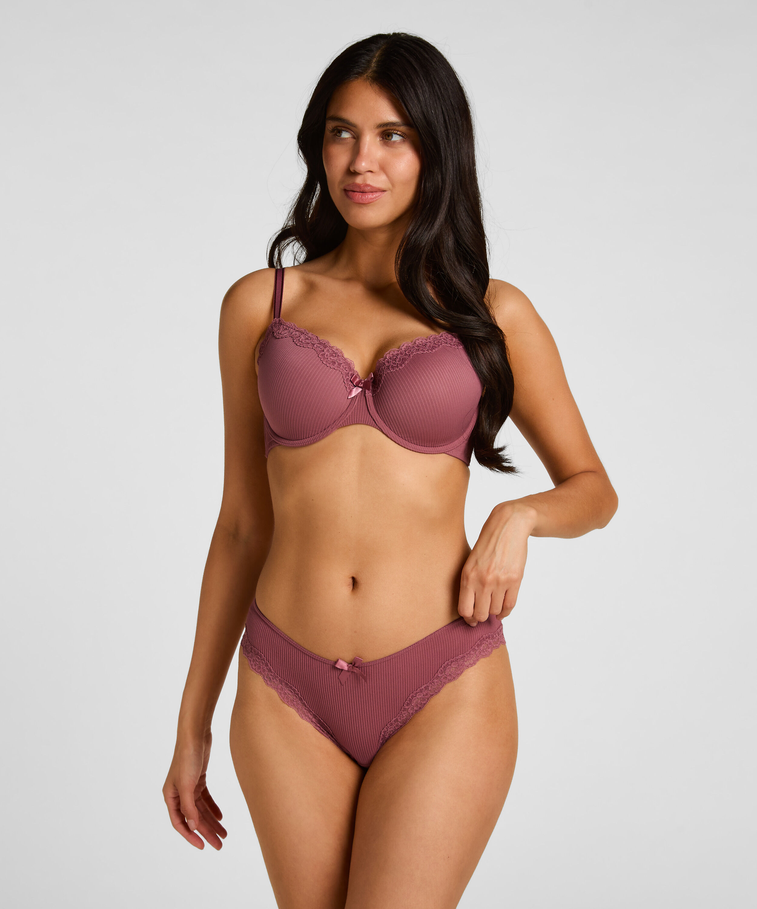 Slip brésilien Lola