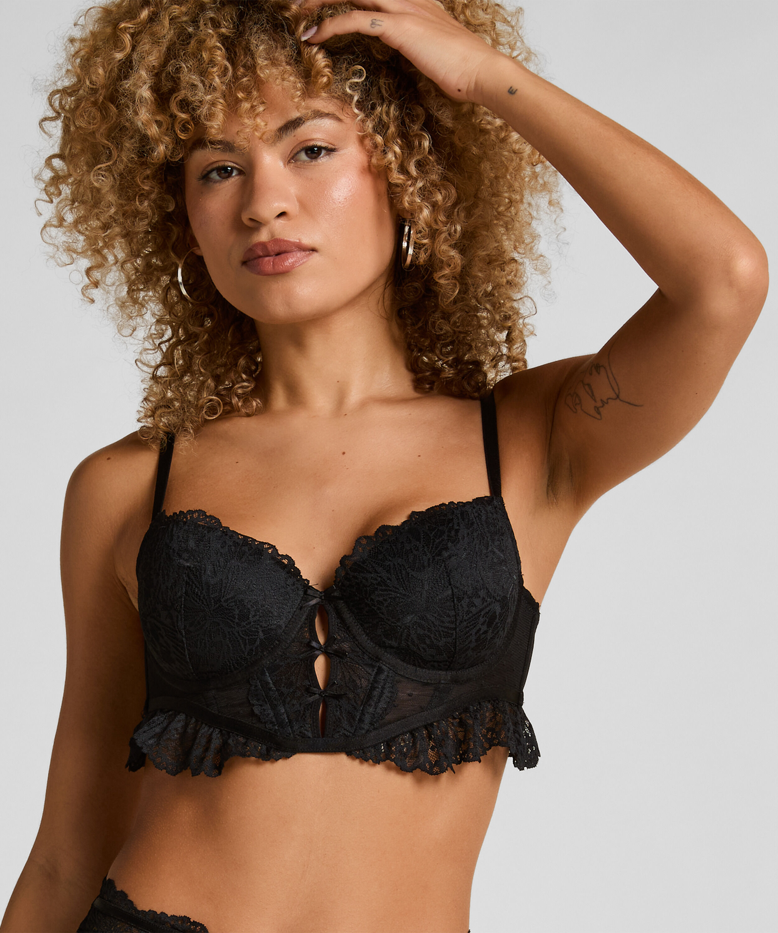 Voorgevormde longline beugel bh Posie, Zwart