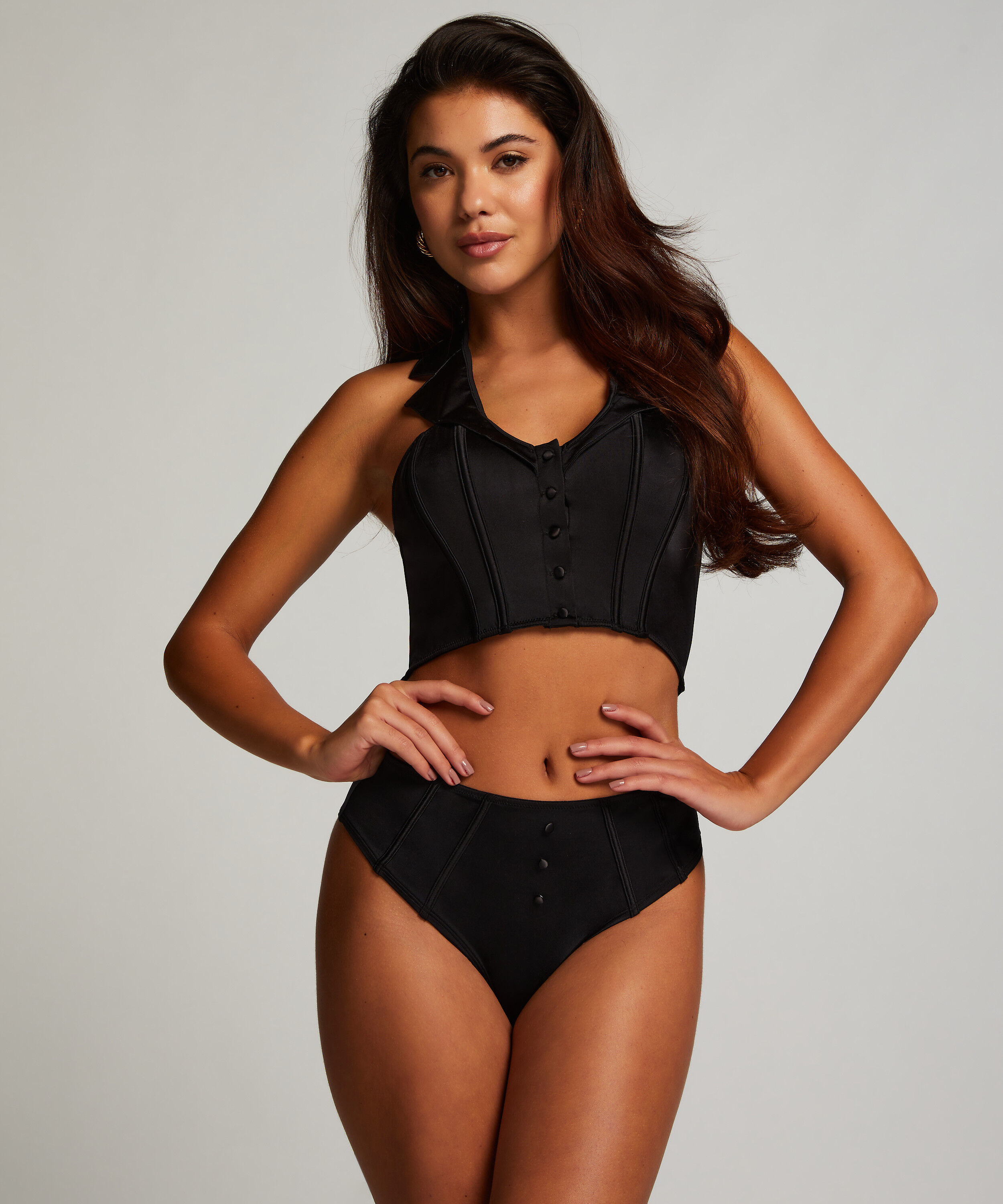 Brazilian Bridget Bunny, Zwart