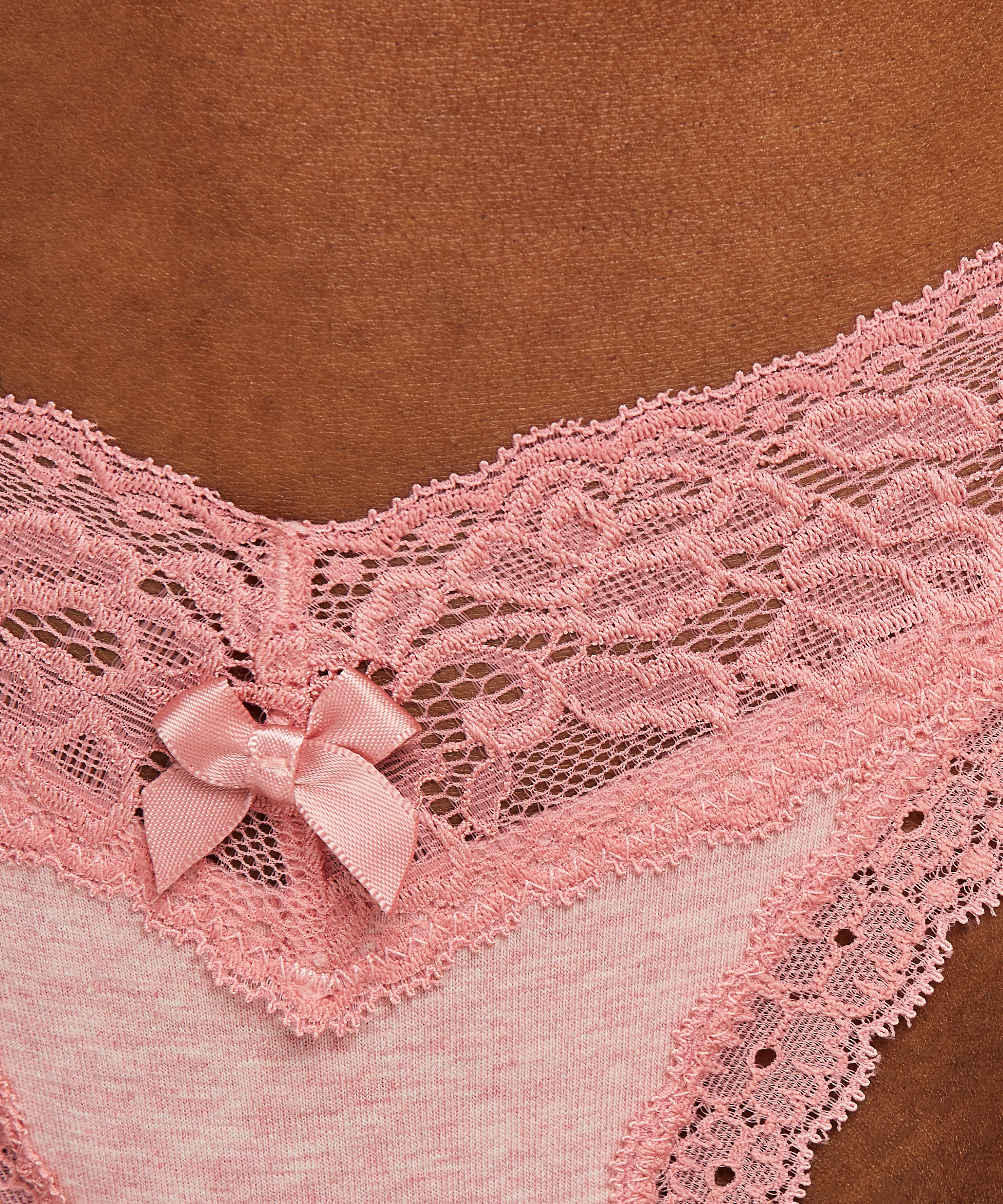 String taille extra basse en coton, Rose, main
