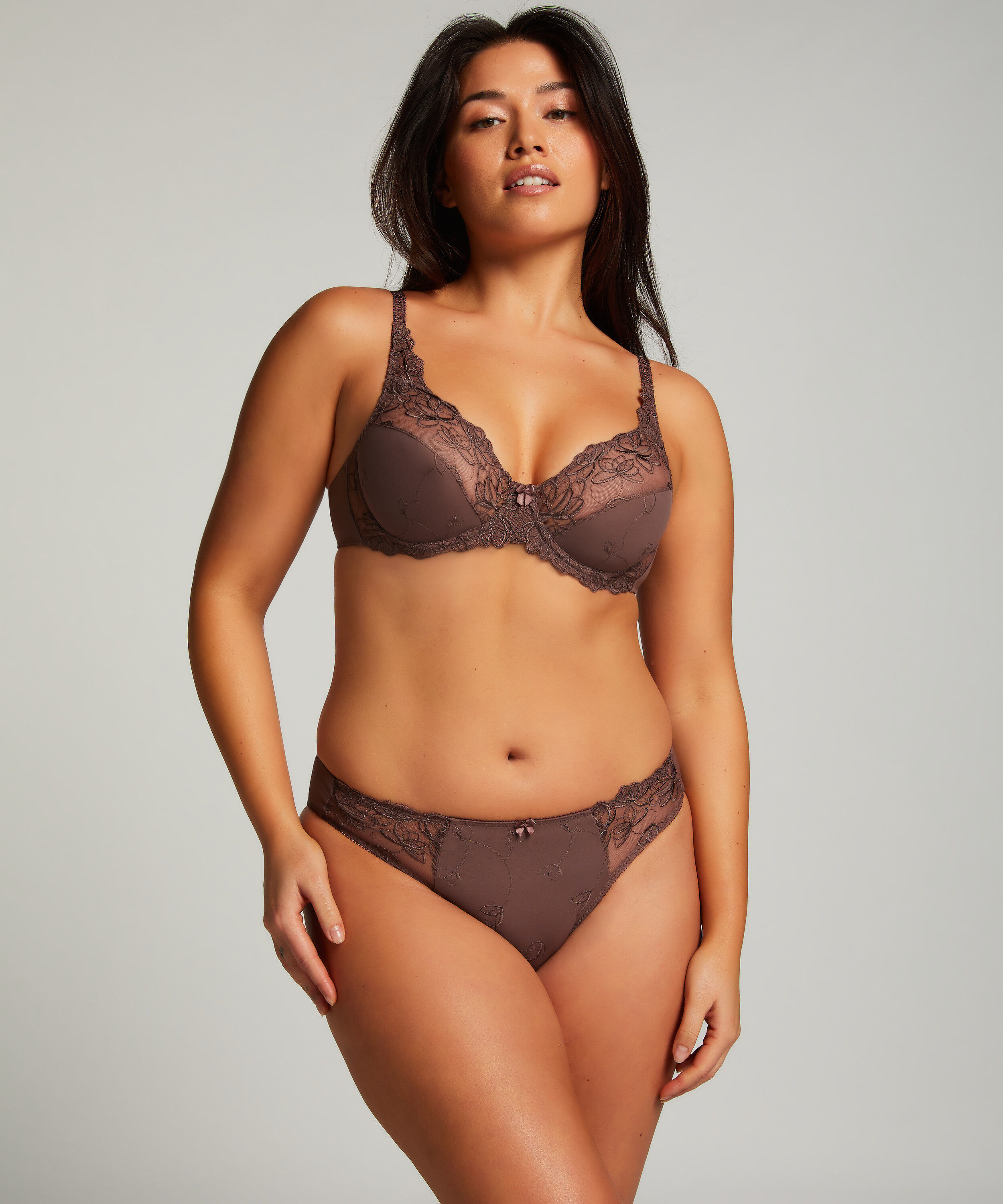 Soutien-gorge &agrave; armatures non-pr&eacute;form&eacute; Diva, Brun