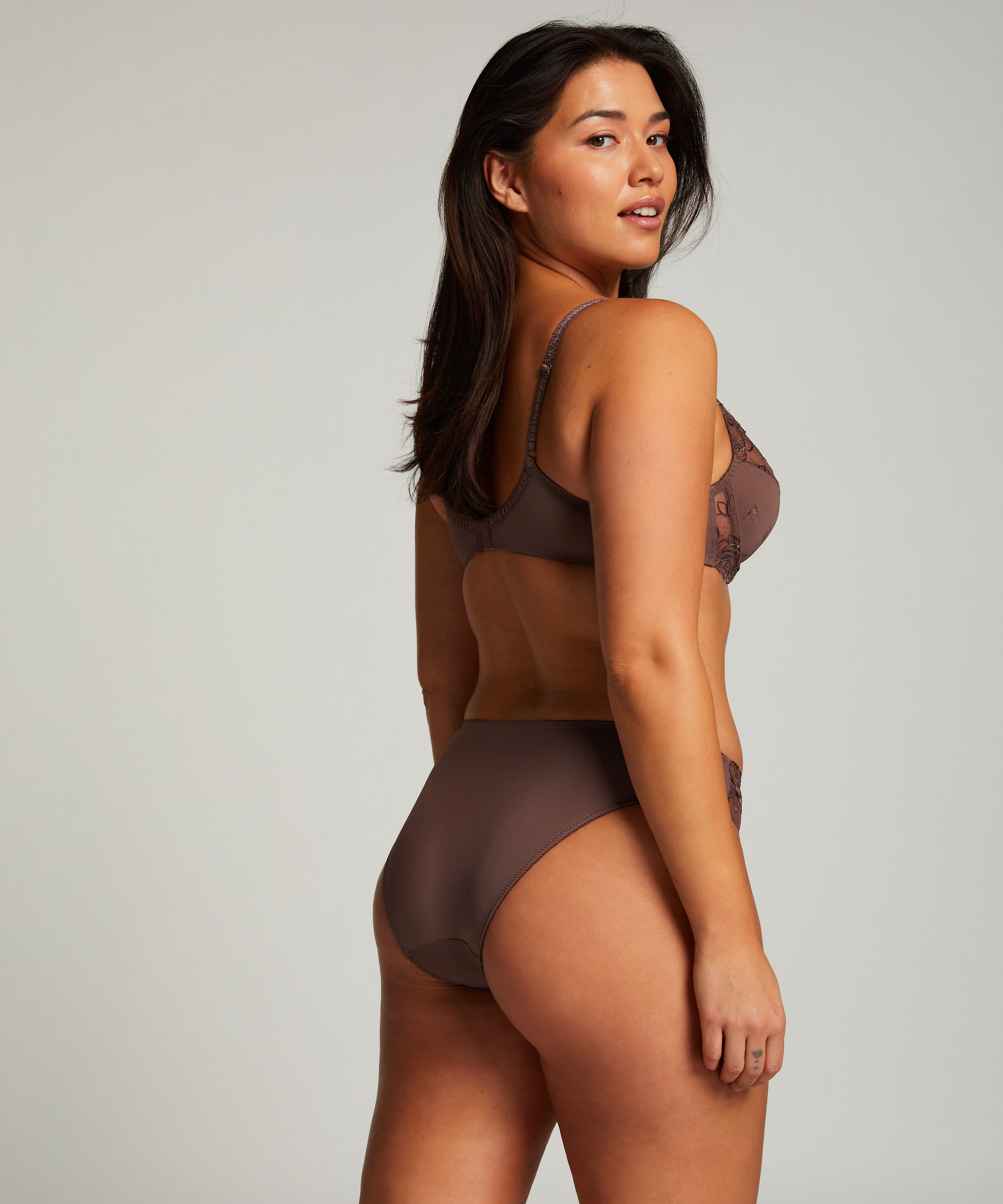 Soutien-gorge &agrave; armatures non-pr&eacute;form&eacute; Diva, Brun, main