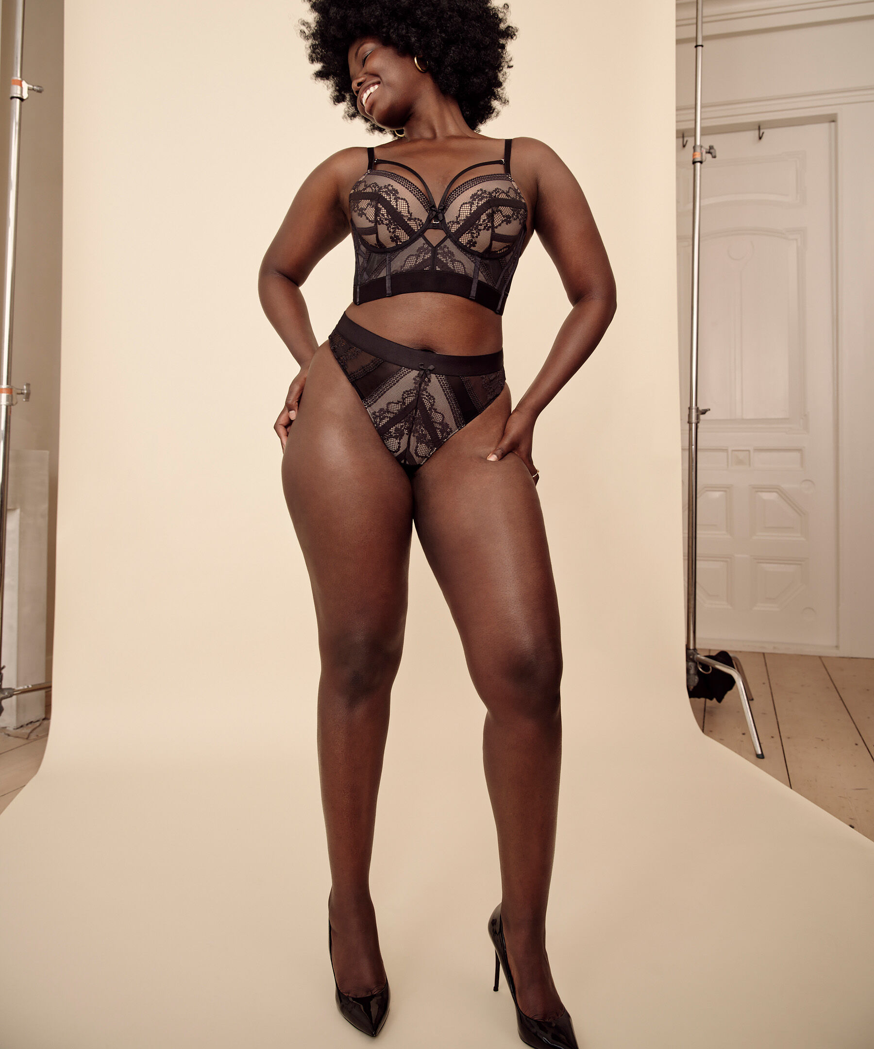 Voorgevormde longline beugel bh Cleo, Zwart