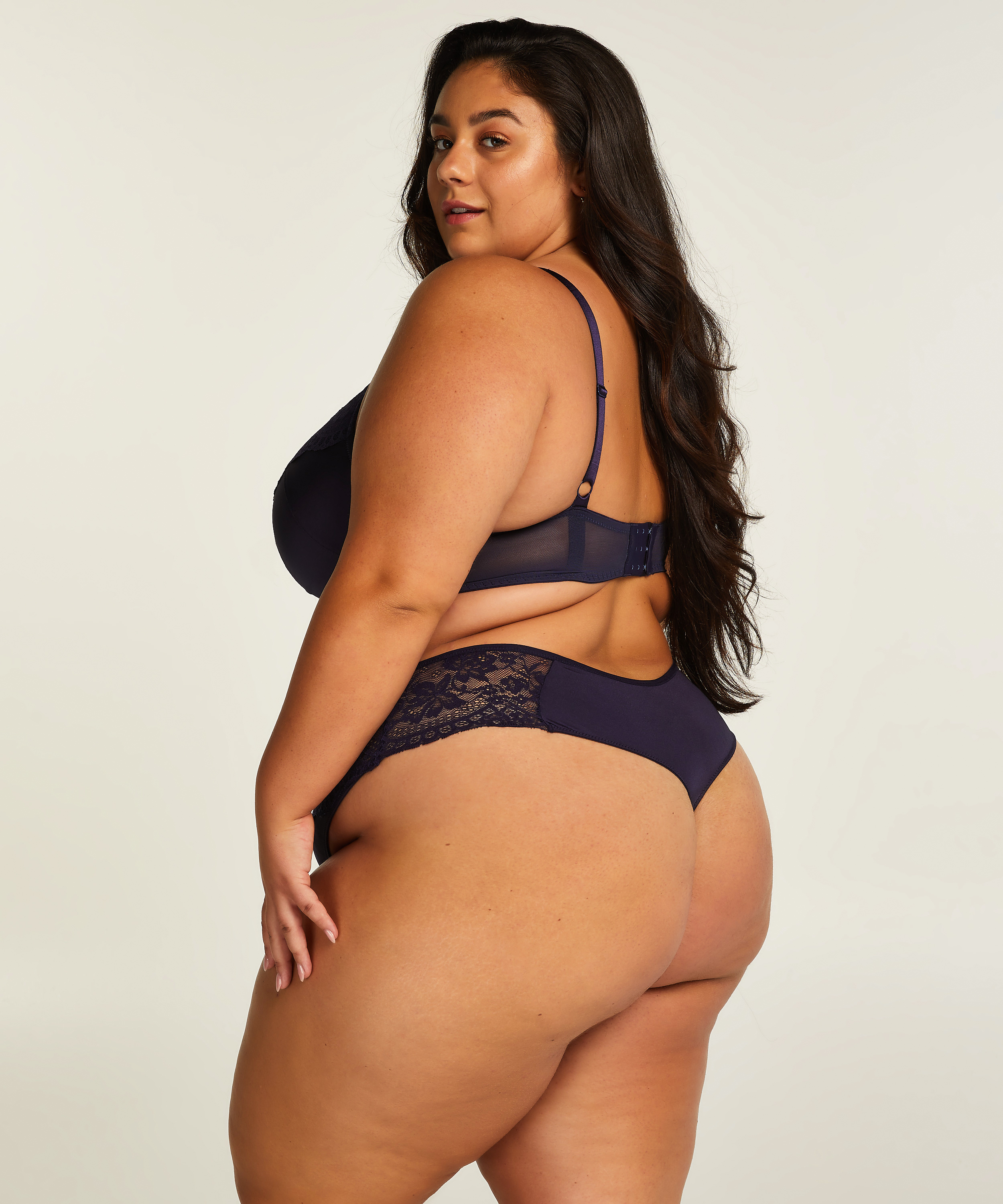 String haut Georgia, Bleu, main