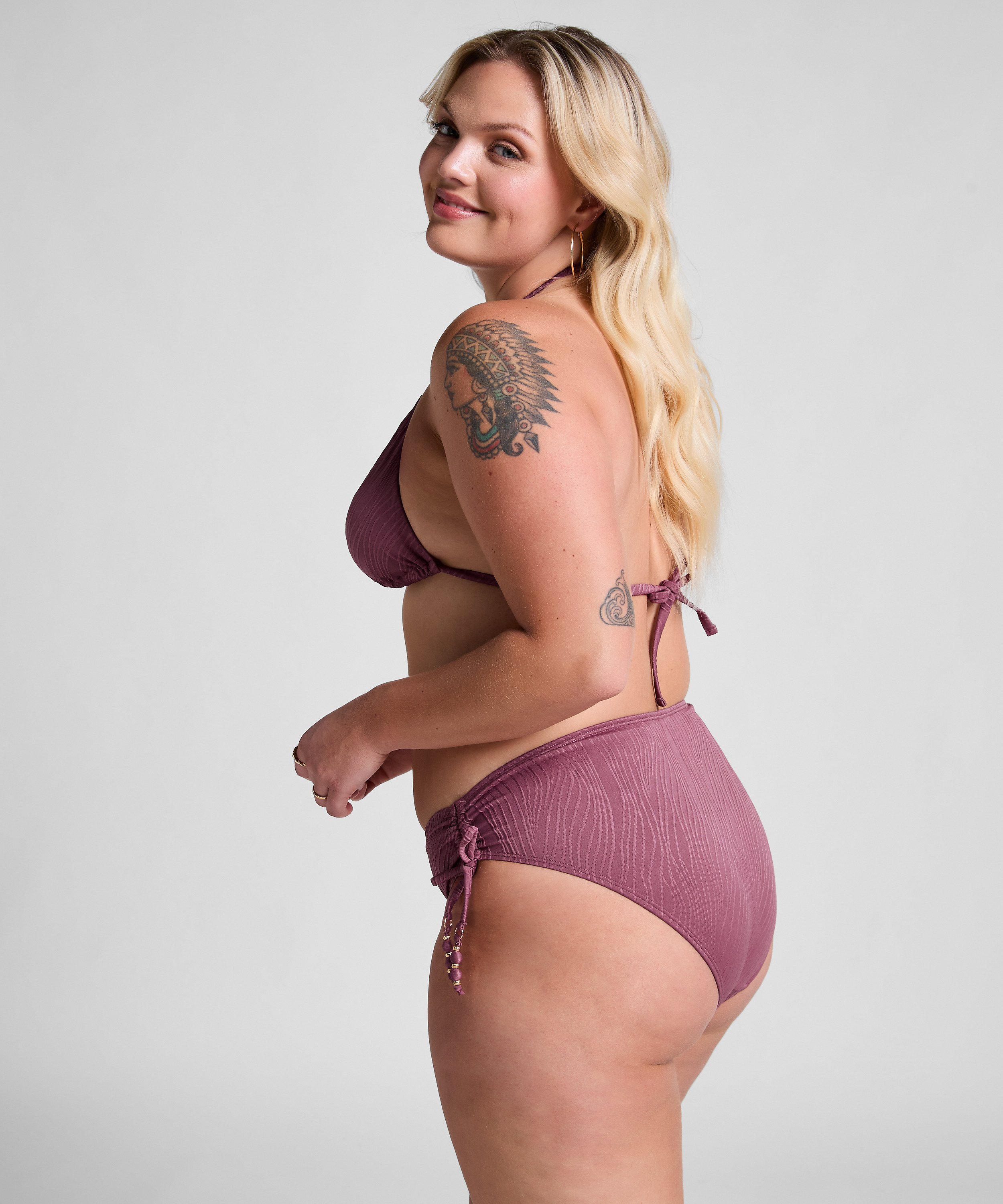 Haut de bikini triangle Cozumel, Pourpre, main