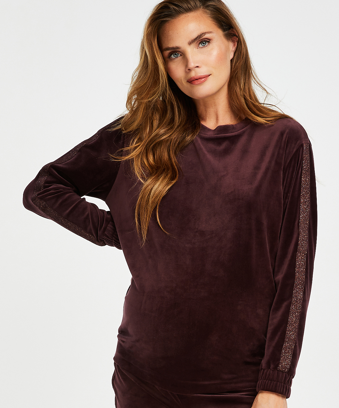 Top de grossesse en velours Shimmer, Pourpre, main
