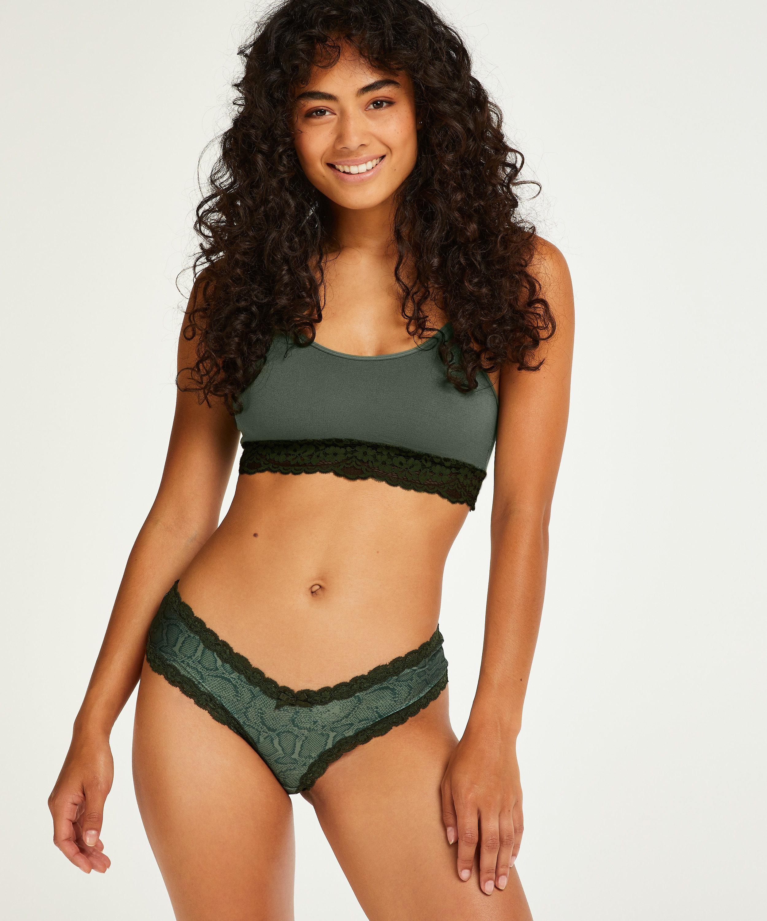 Brazilian V-shape mesh, Groen, main