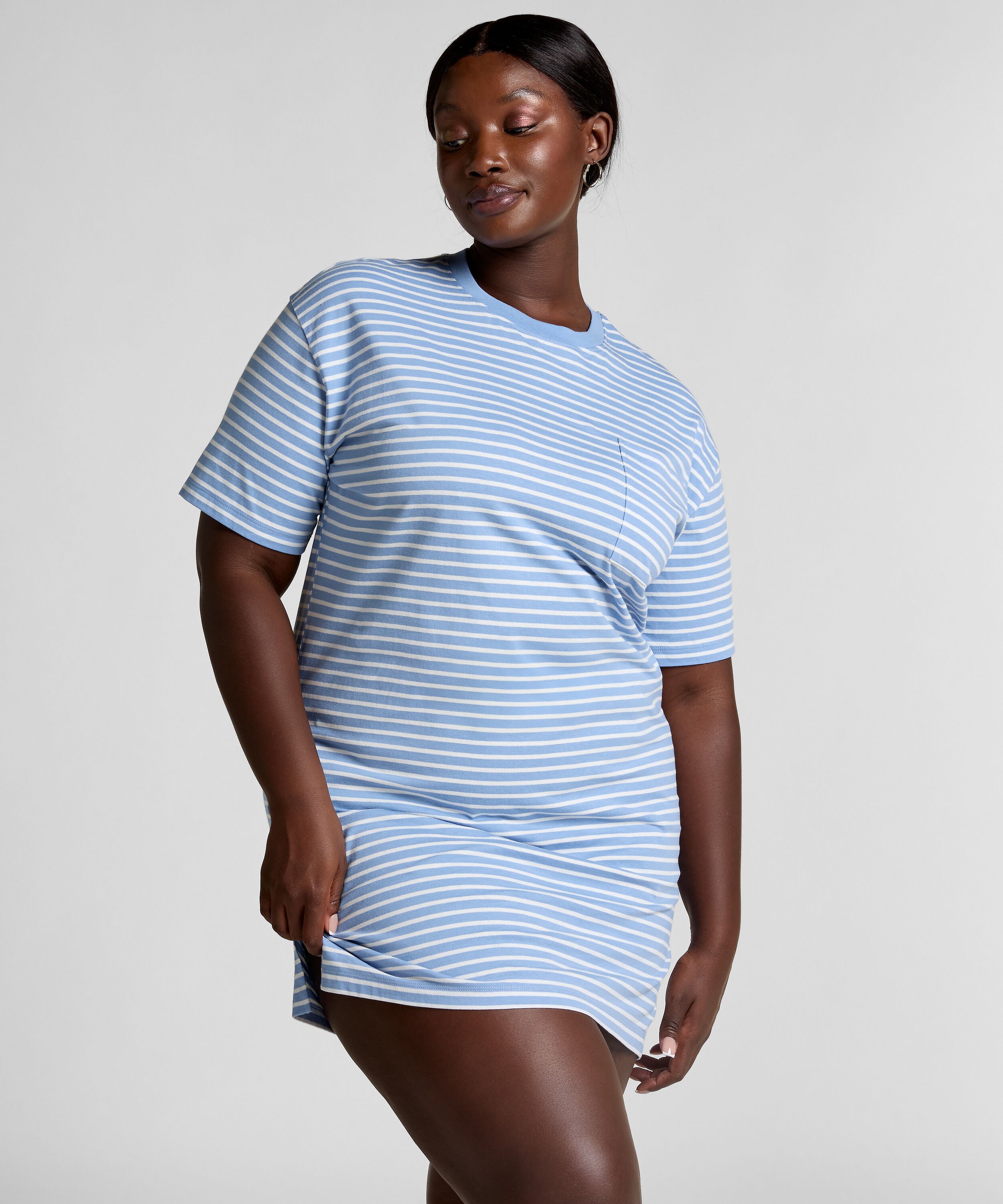 Chemise de nuit, Bleu