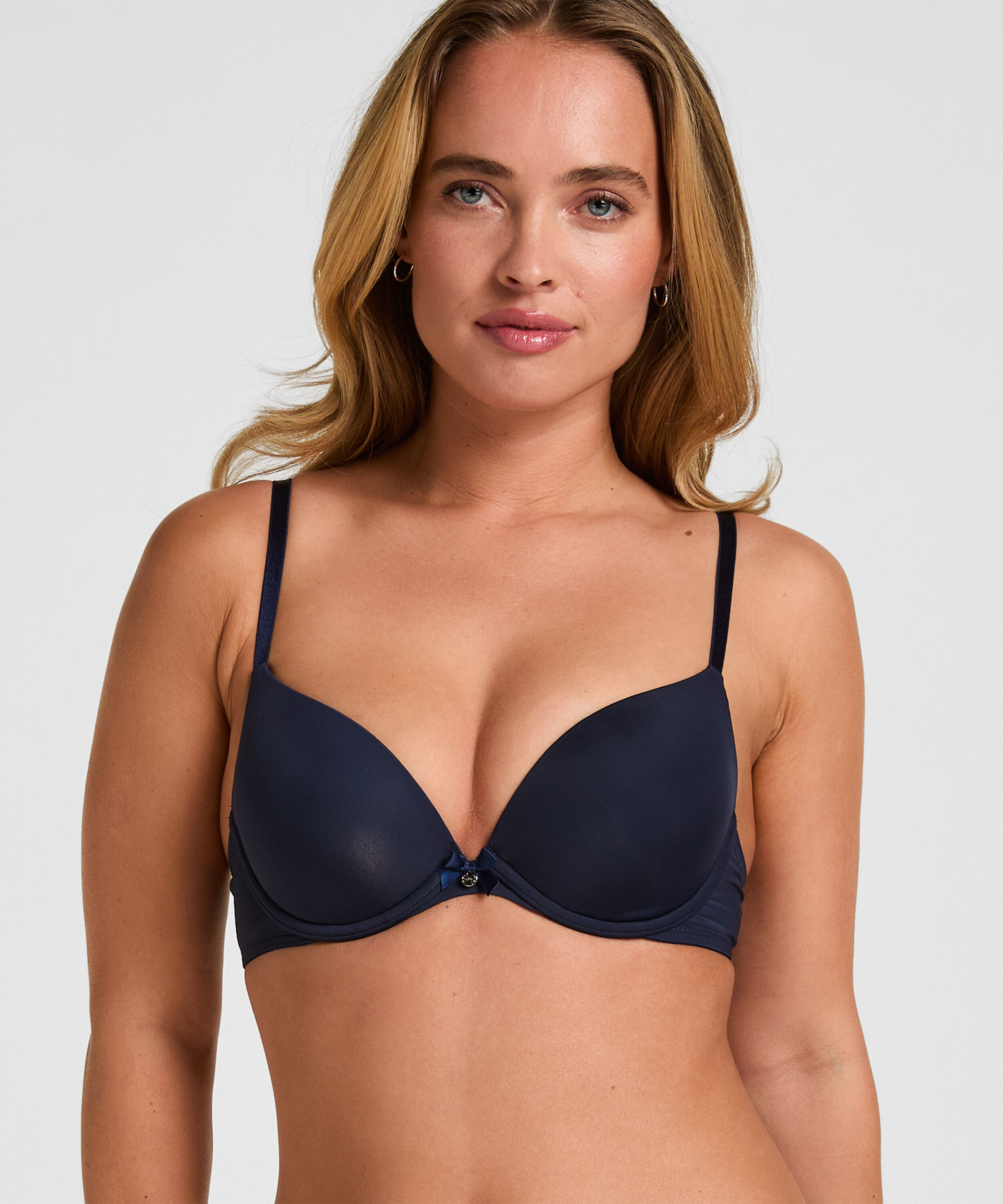 Voorgevormde beugel bh Plunge