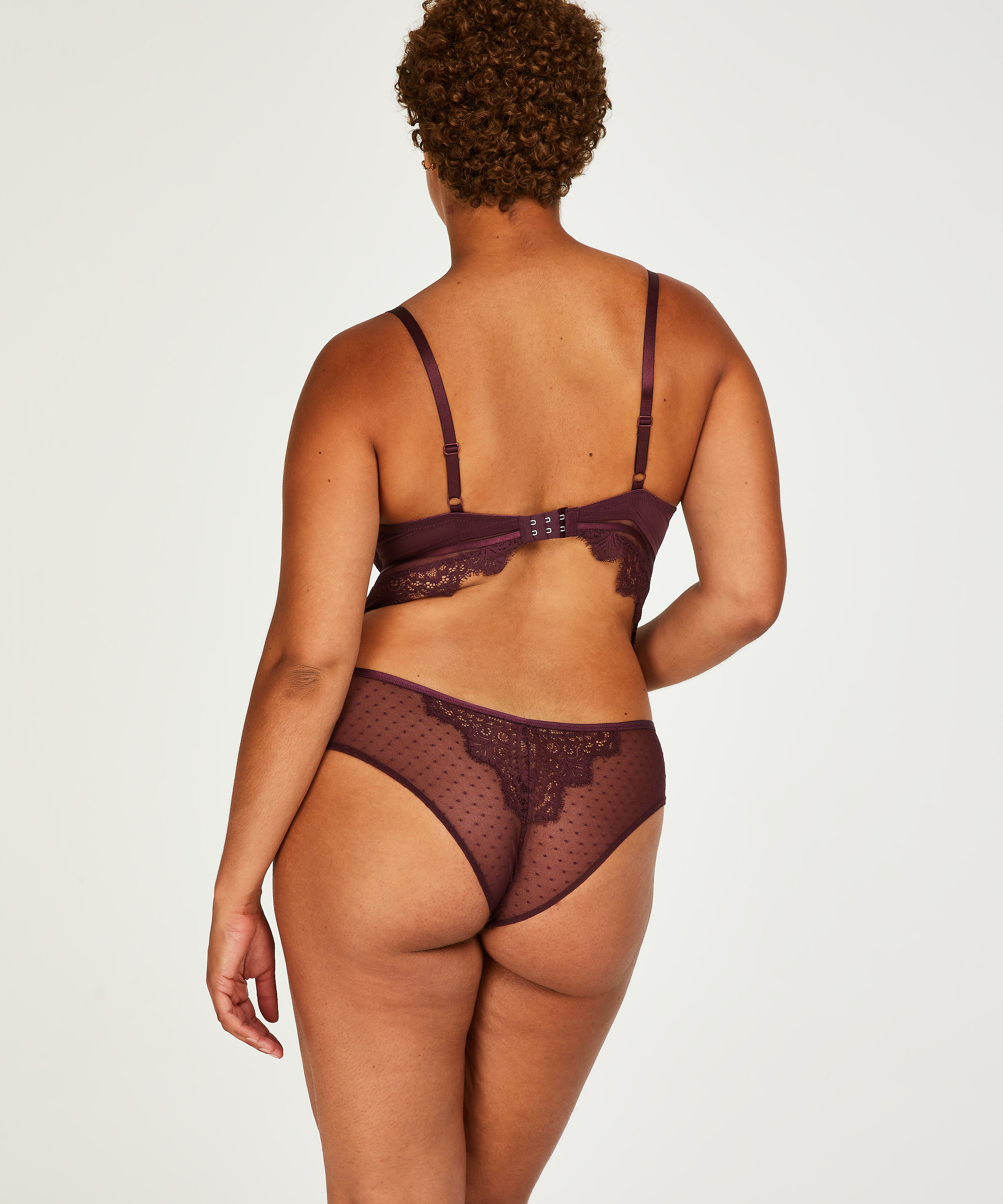Soutien-gorge &agrave; armatures pr&eacute;form&eacute; longline Marilee, Pourpre, main