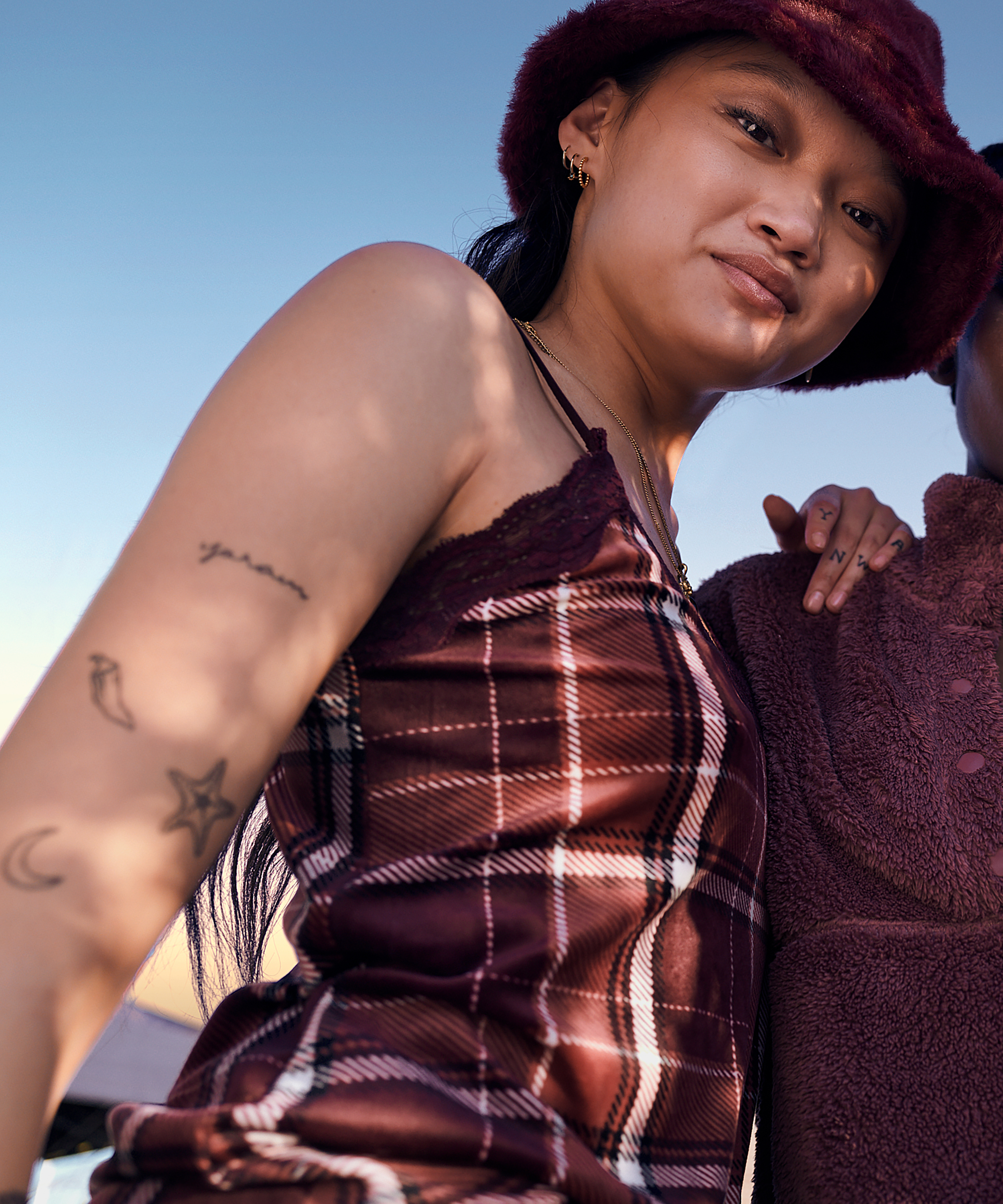 Camisole velours, Pourpre, main