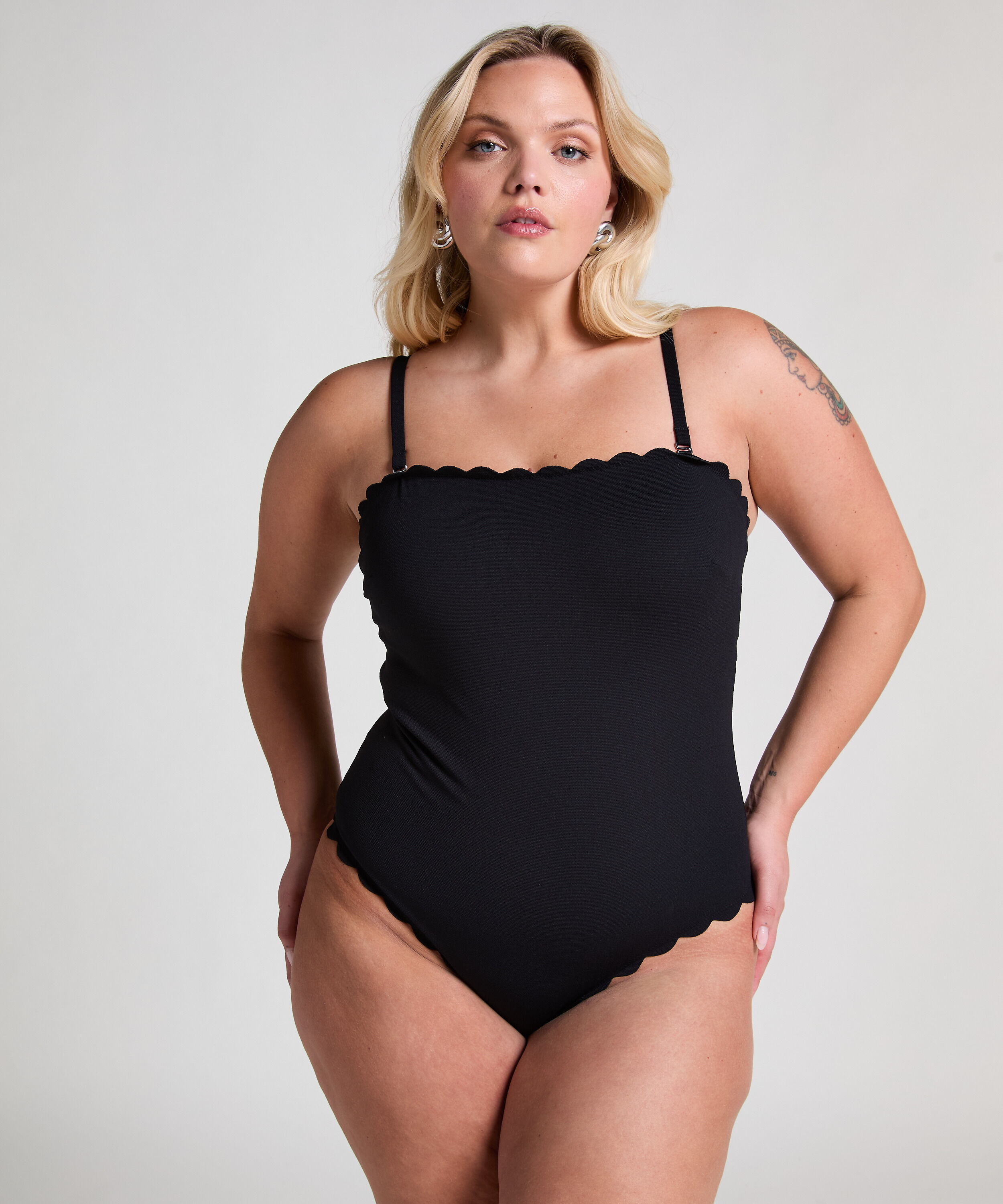 Badpak Bandeau Scallop, Zwart