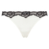 String Secret Lace, Wit