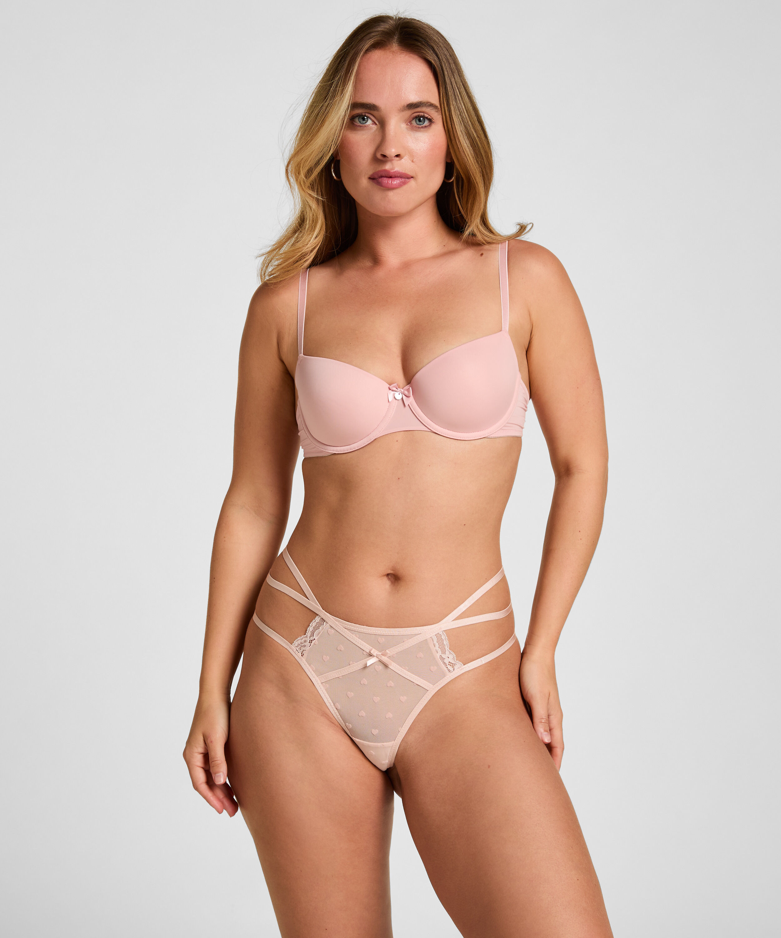 String Melda, Rose