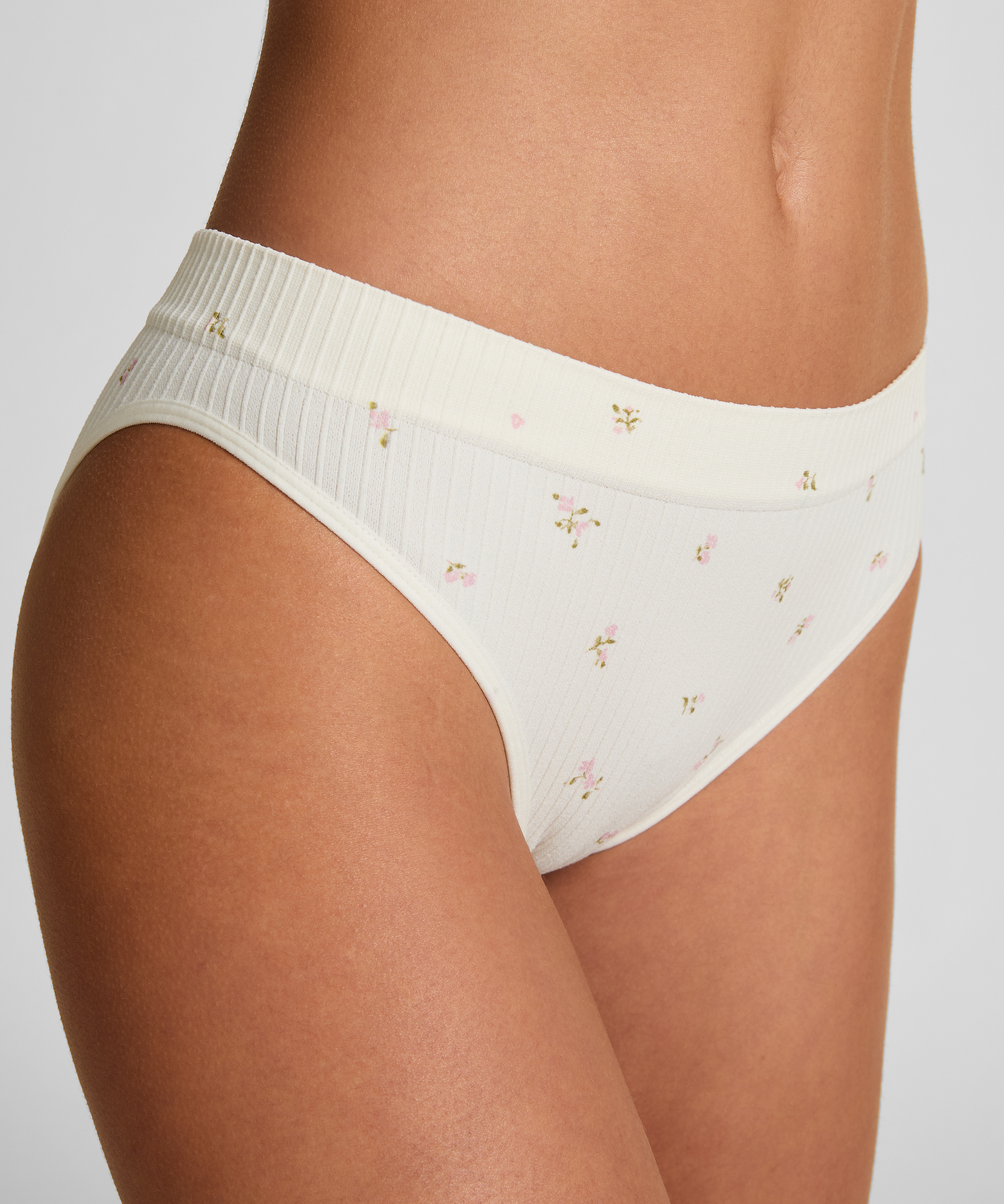 Brazilian Dianne, Wit, main