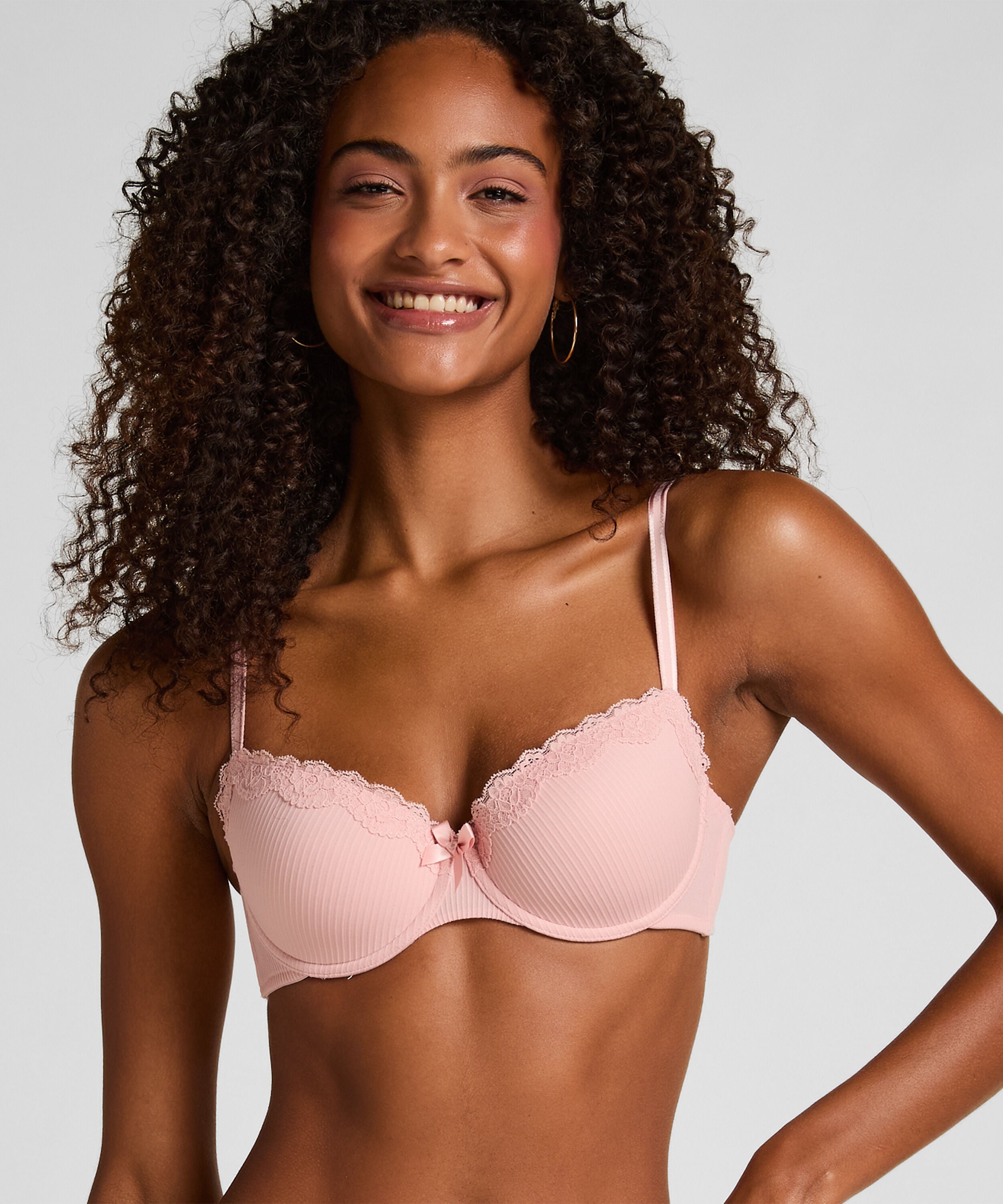 Voorgevormde beugel bh Lola, Roze