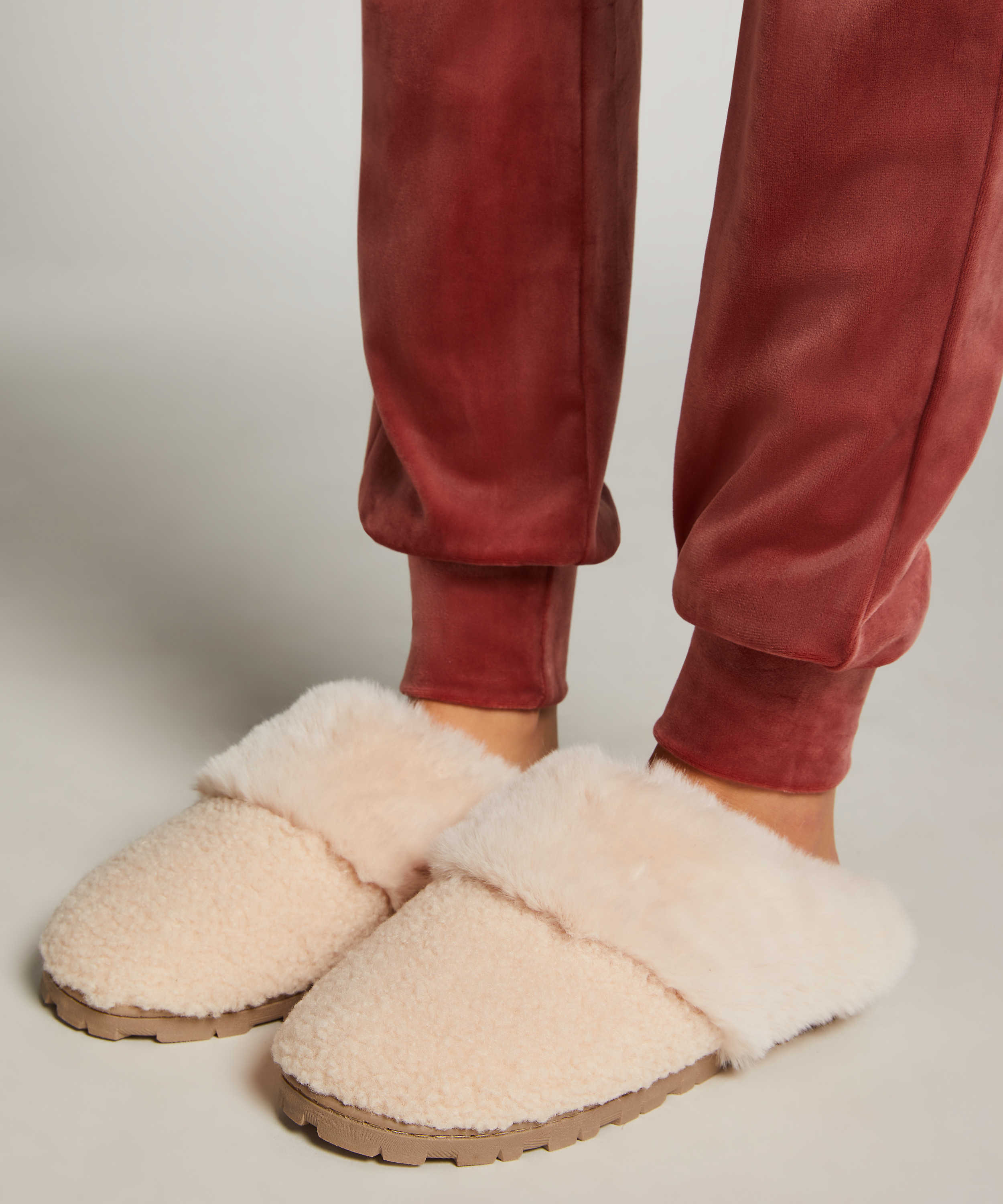 Pantoufles mules Teddy, Blanc, main