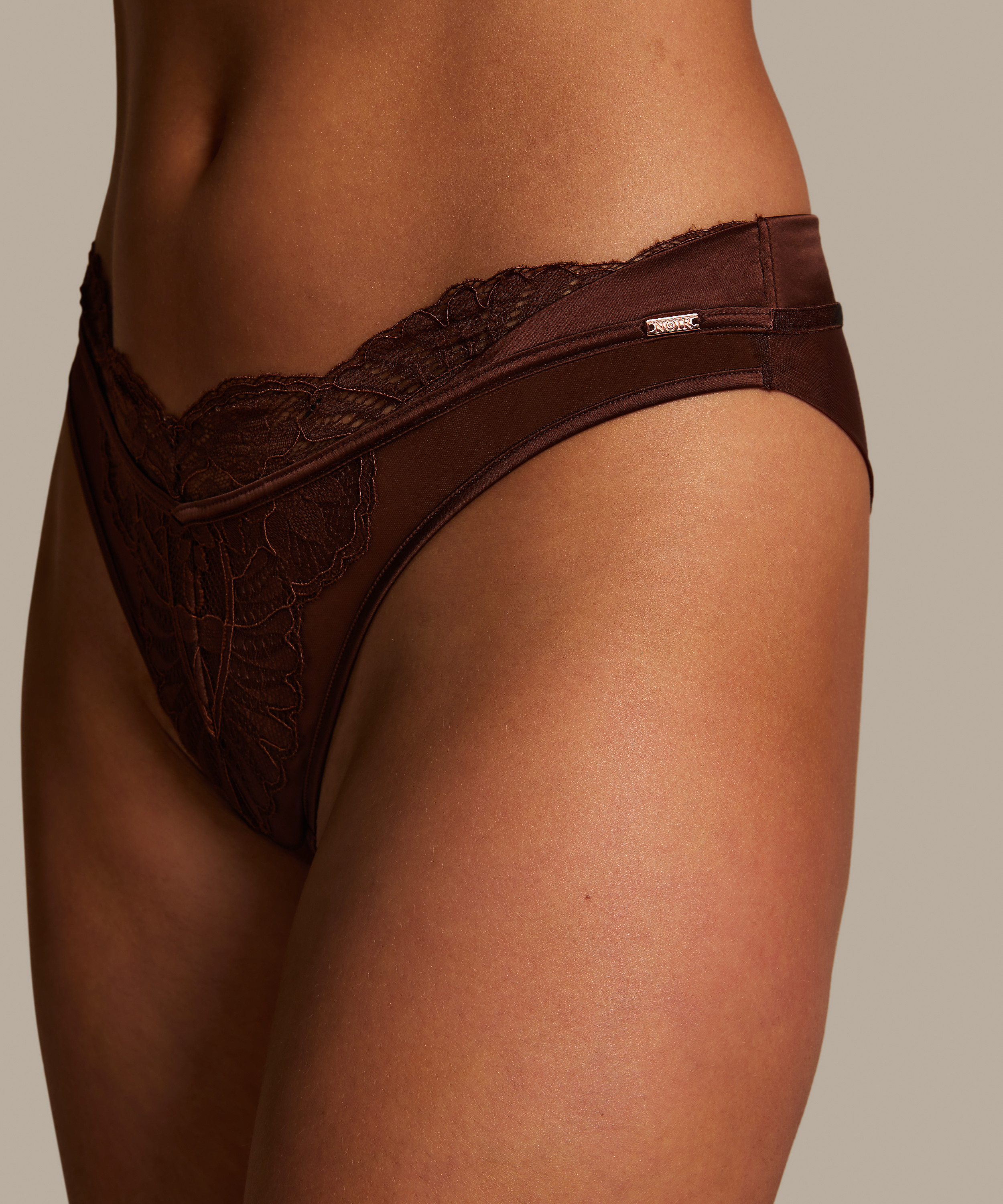 Brazilian Indigo, Bruin, main