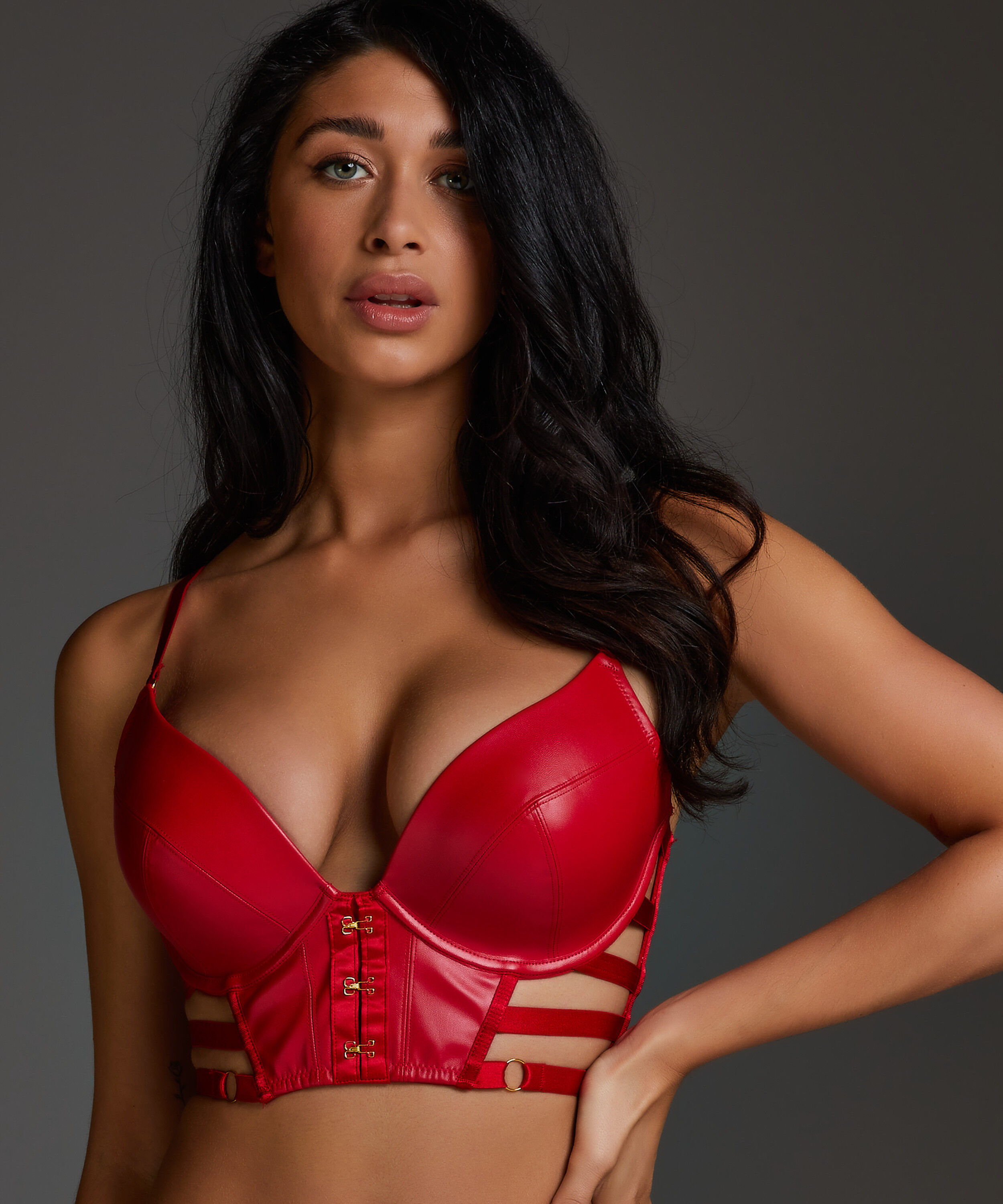 Voorgevormde push up beugel bh Vicky, Rood