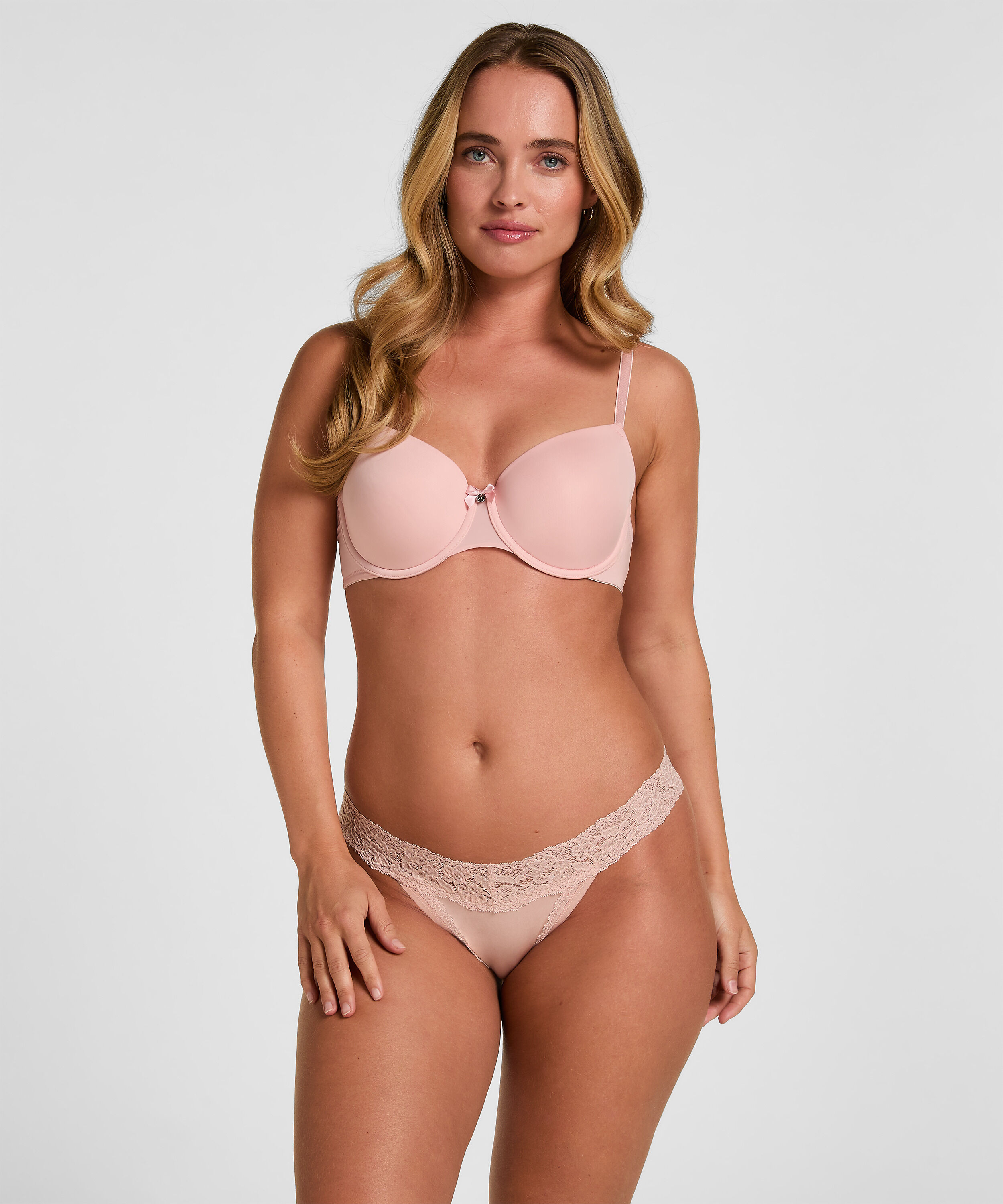 String Elly, Roze String Elly, Roze