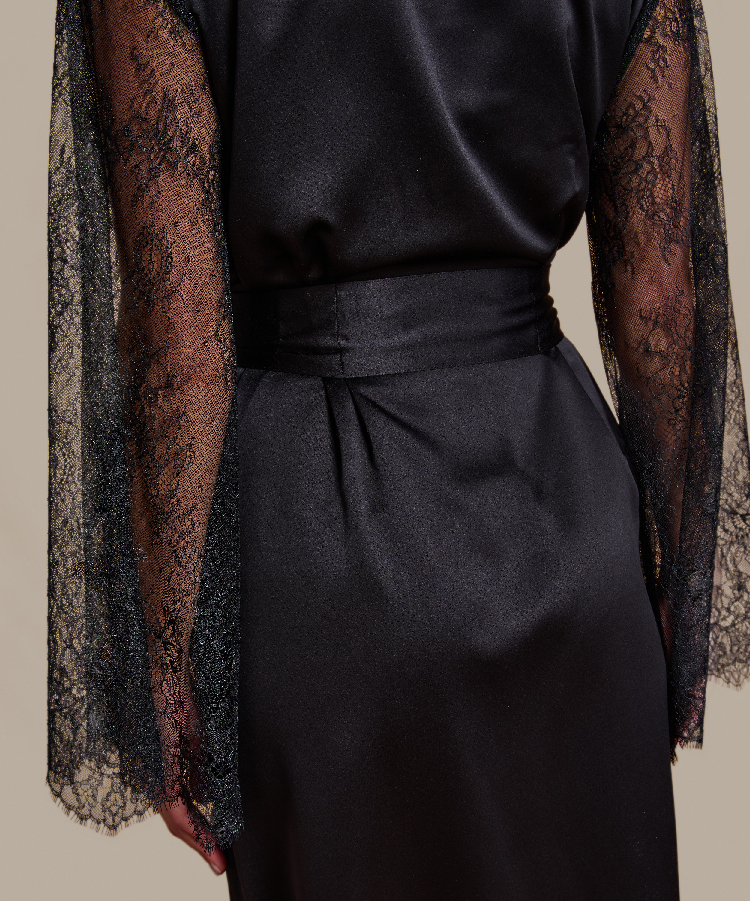 Kimono Camille, Noir, main