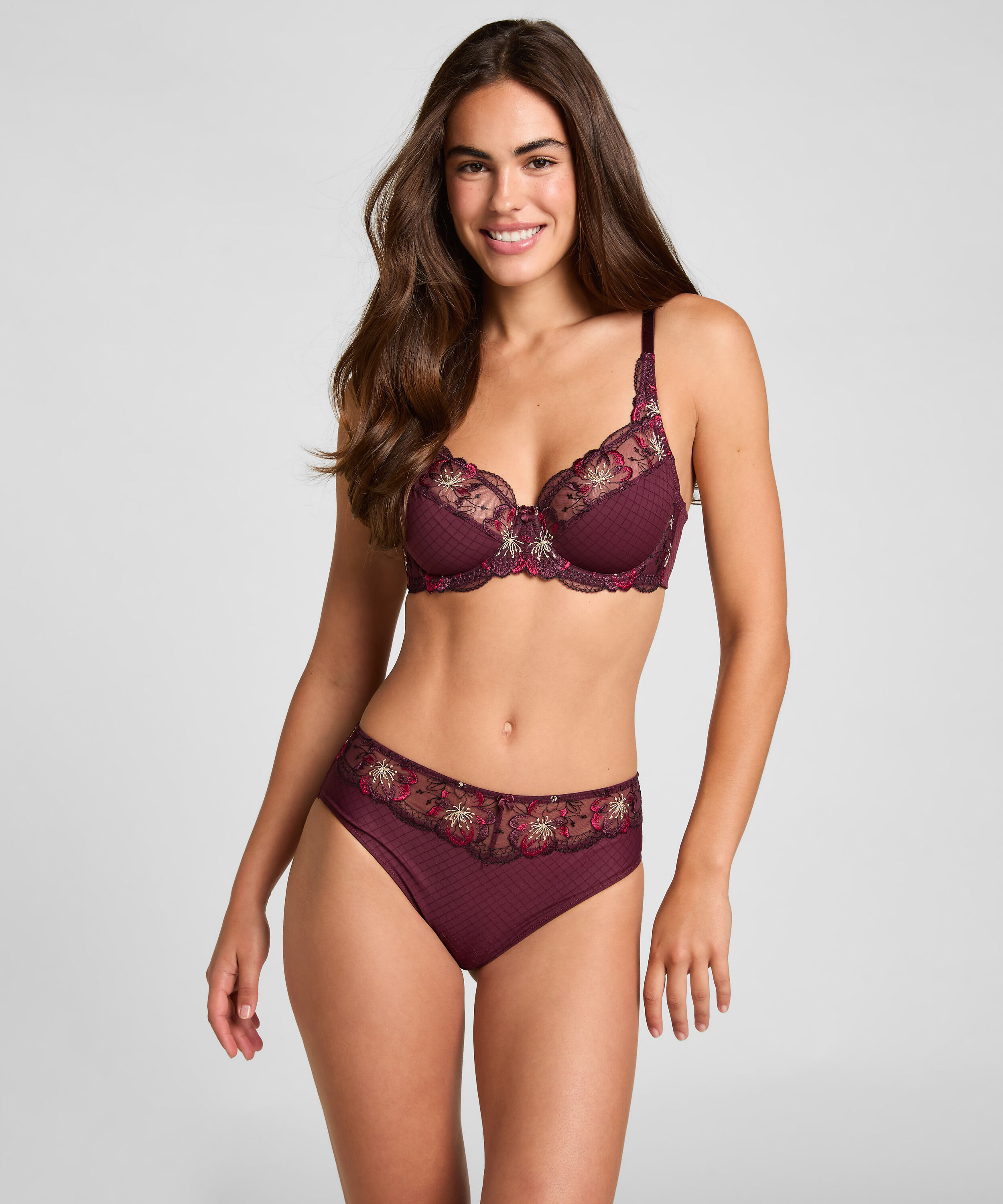 Brésilien taille haute Helena, Pourpre Brésilien taille haute Helena, Pourpre